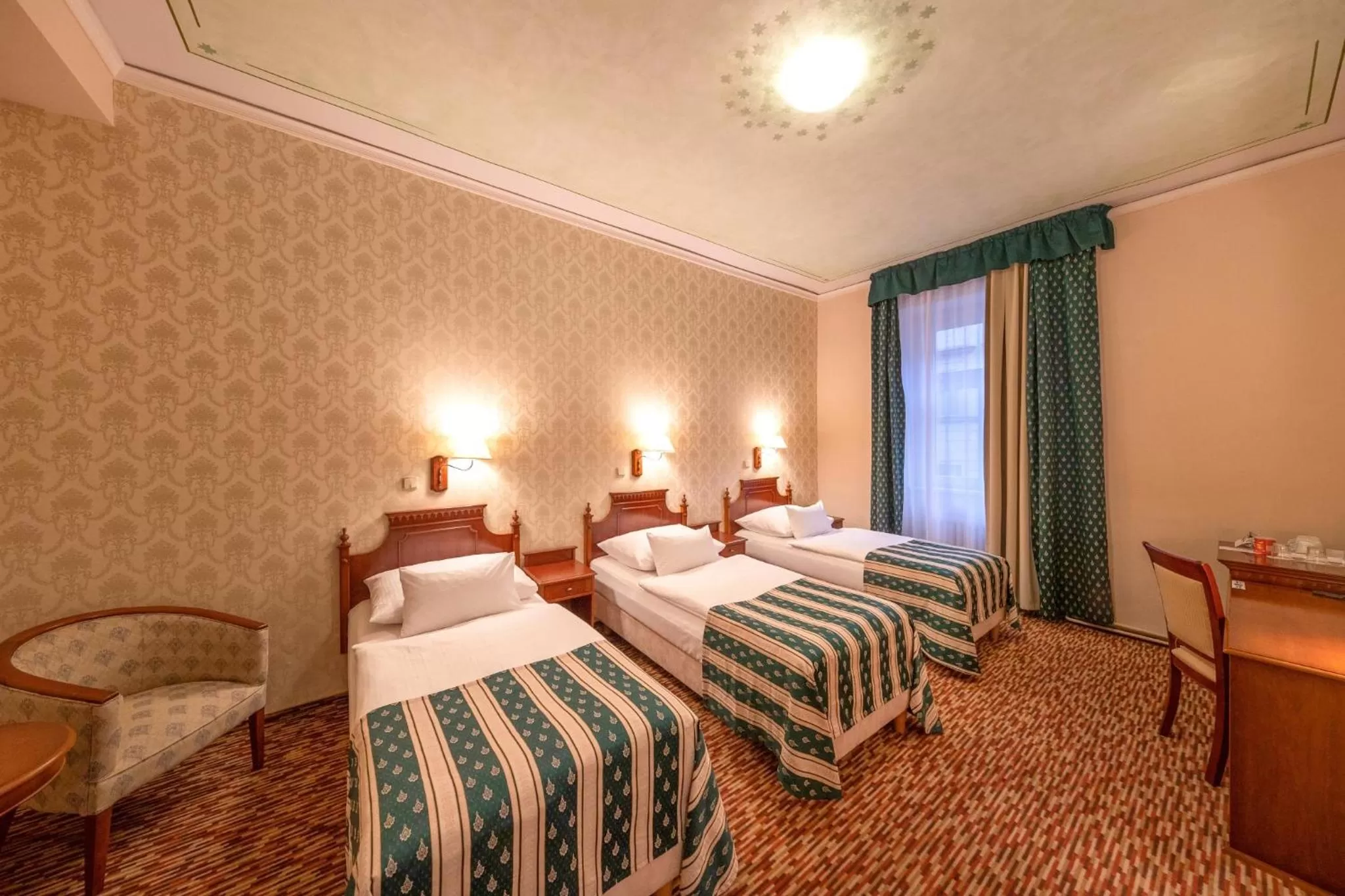 Triple Room in Hotel Meteor Plaza Prague