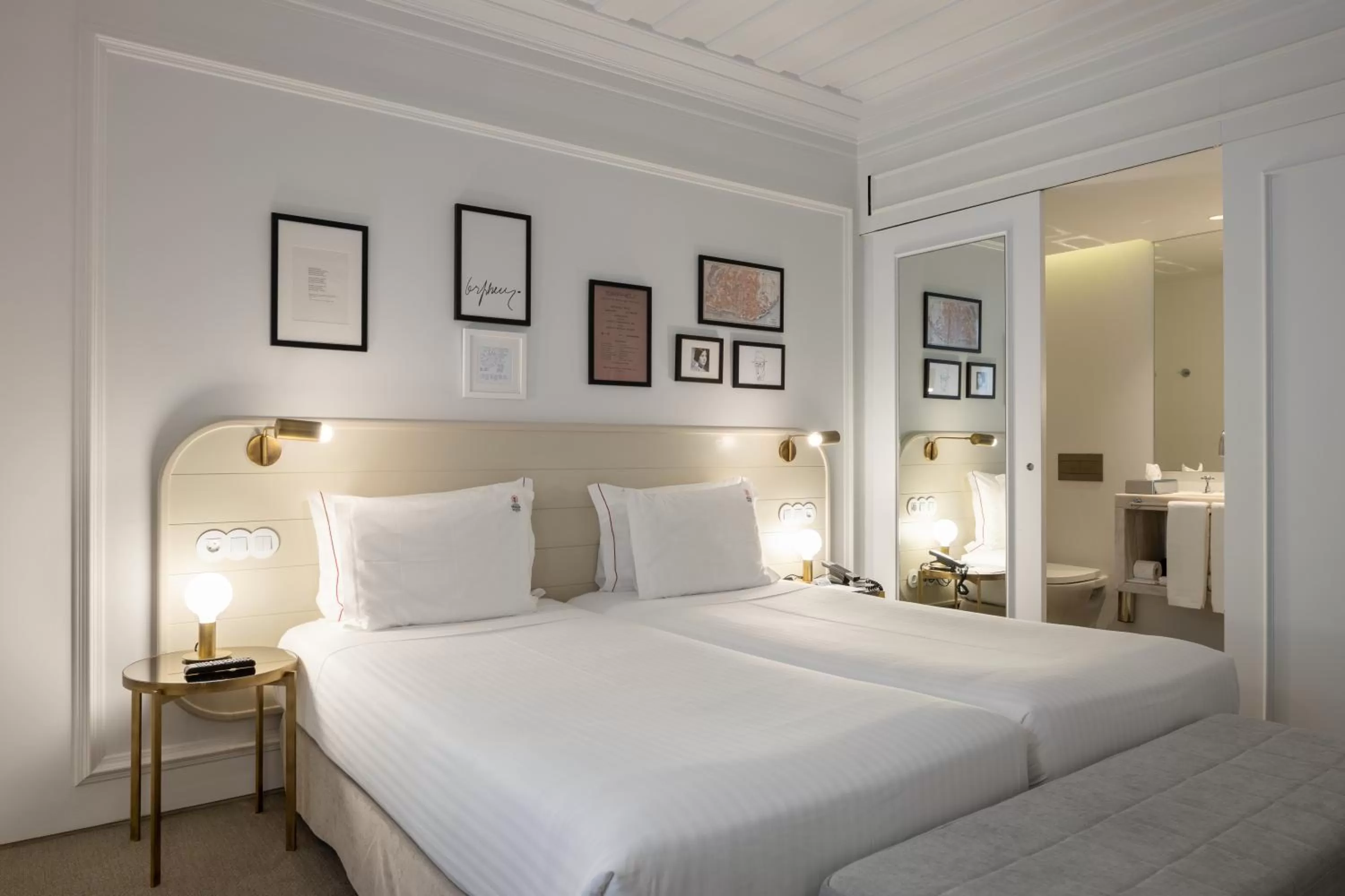 Standard Twin Room in Lisboa Pessoa Hotel