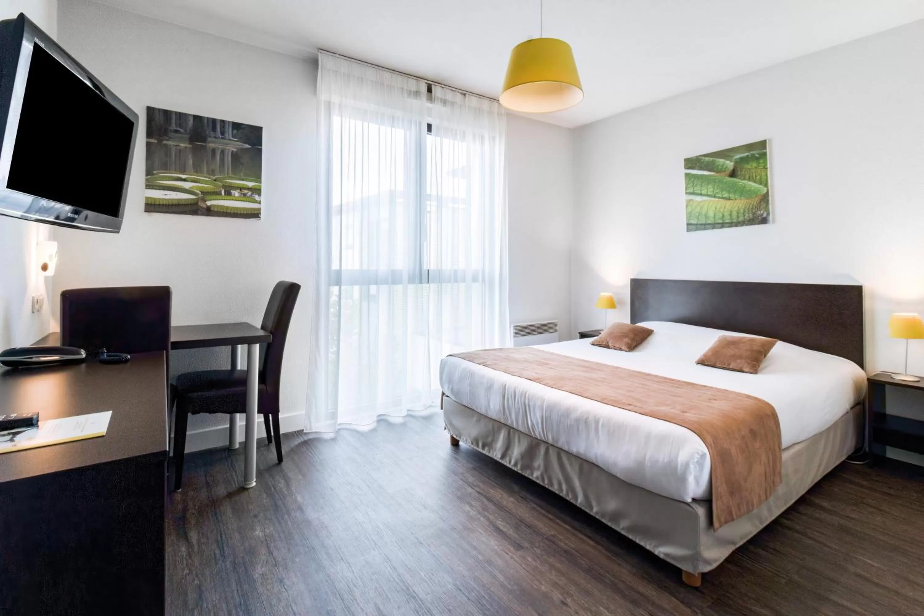 Studio (1-2 Adults) with Double Bed in All Suites Appart Hôtel - Pau - Zénith