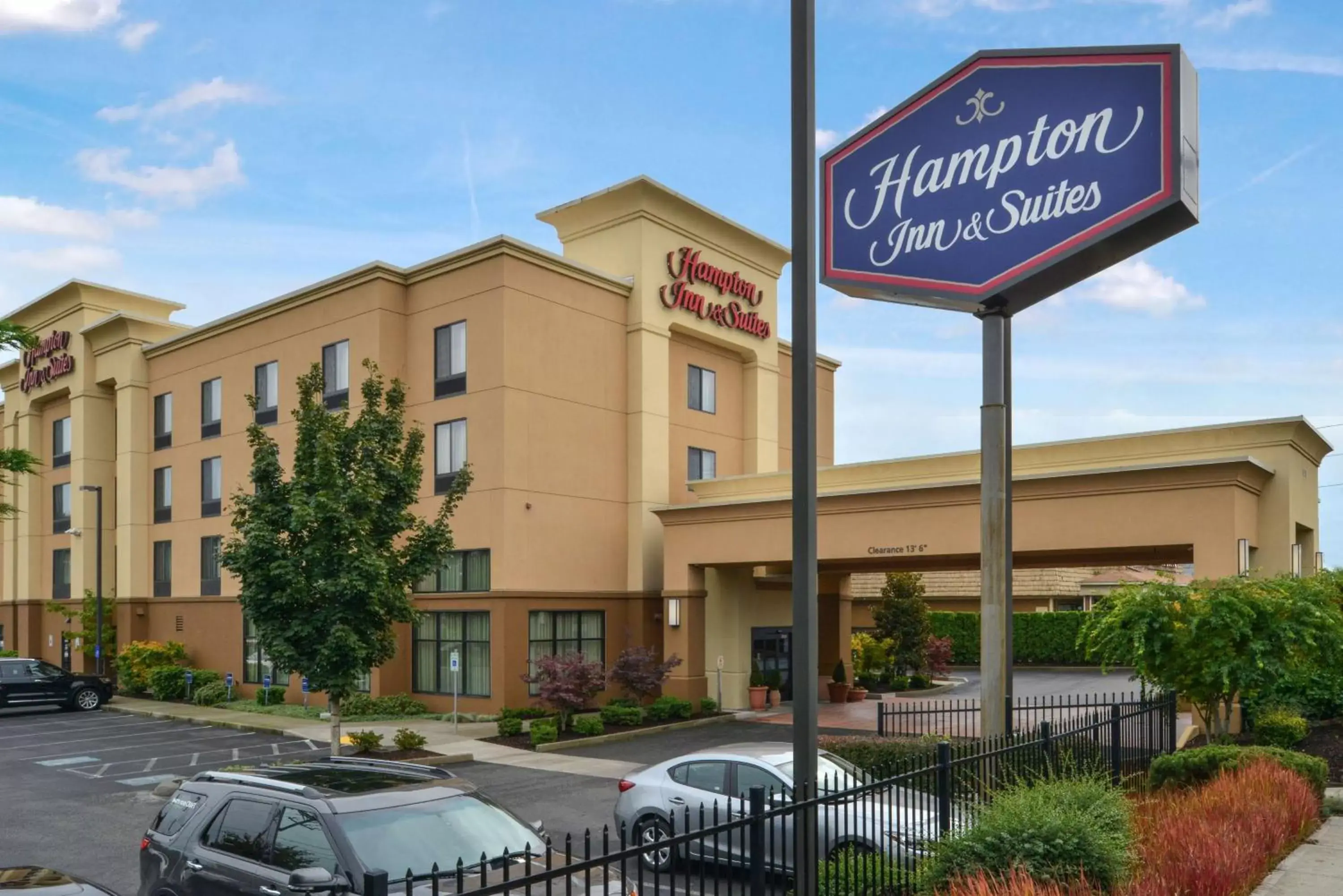 Hampton Inn & Suites Tacoma Hampton Inn & Suites Tacoma
