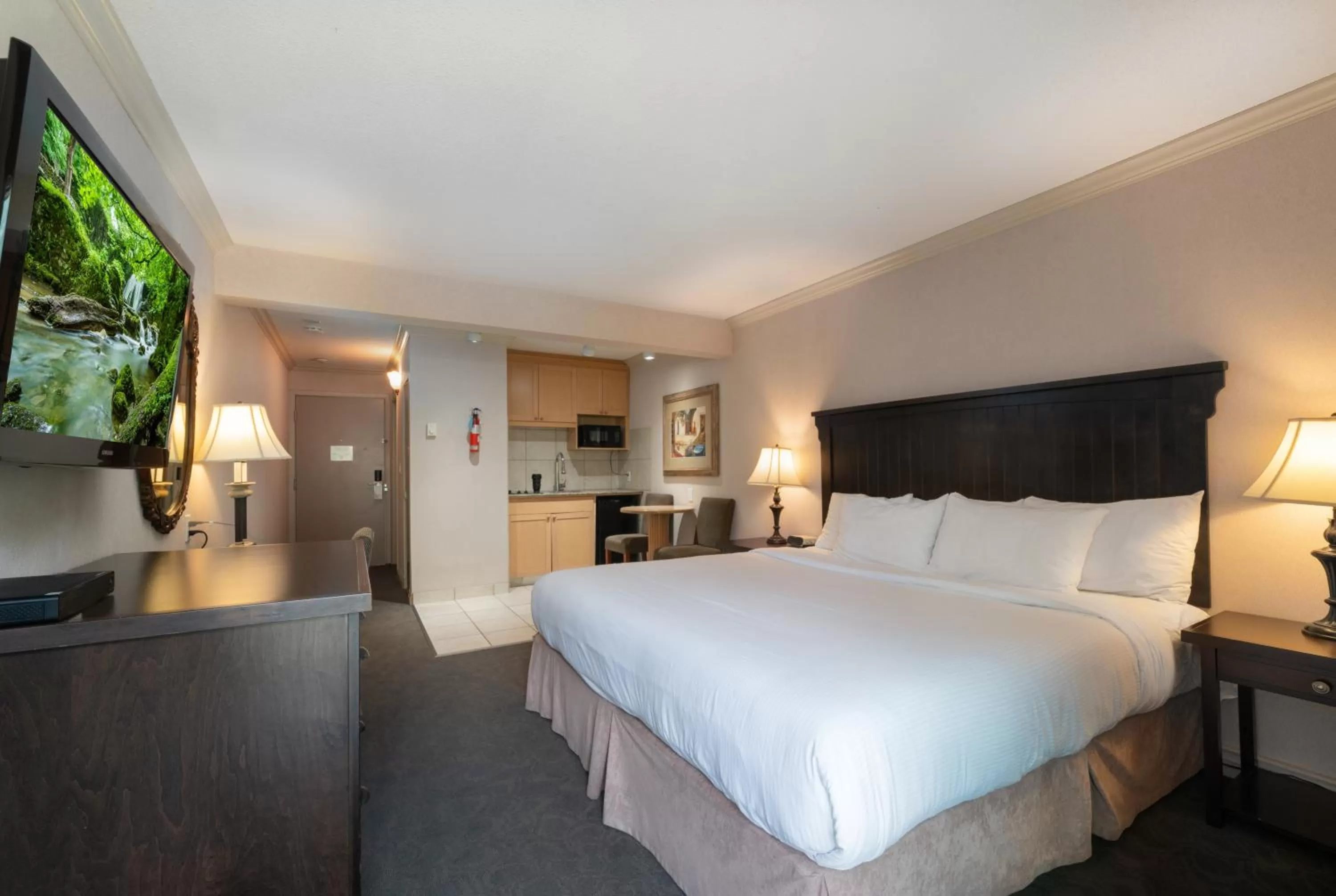 King Room with Kitchenette in Prestige Inn Nelson