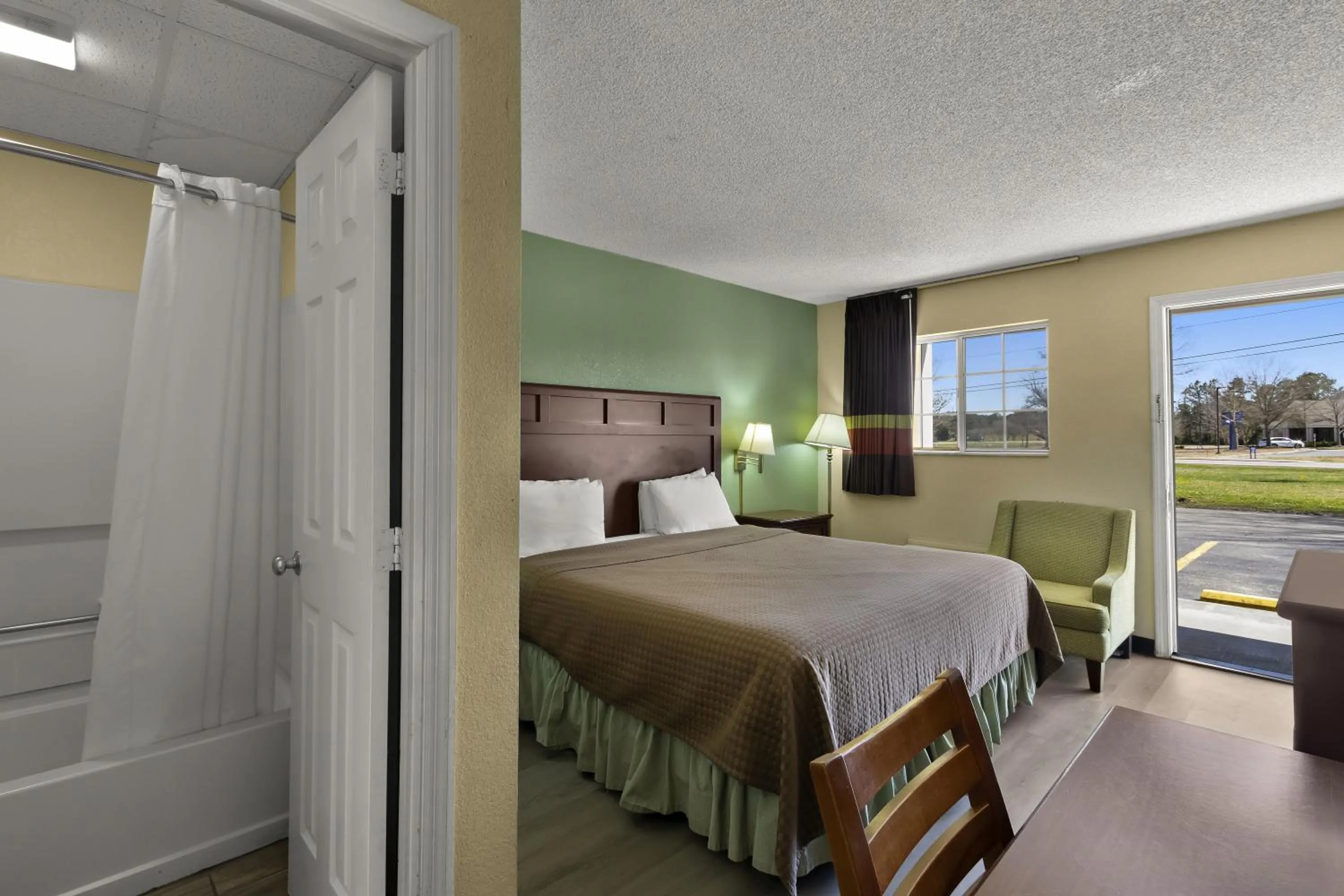 One King Bed Non-Smoking in Americas Best Value Inn Edenton