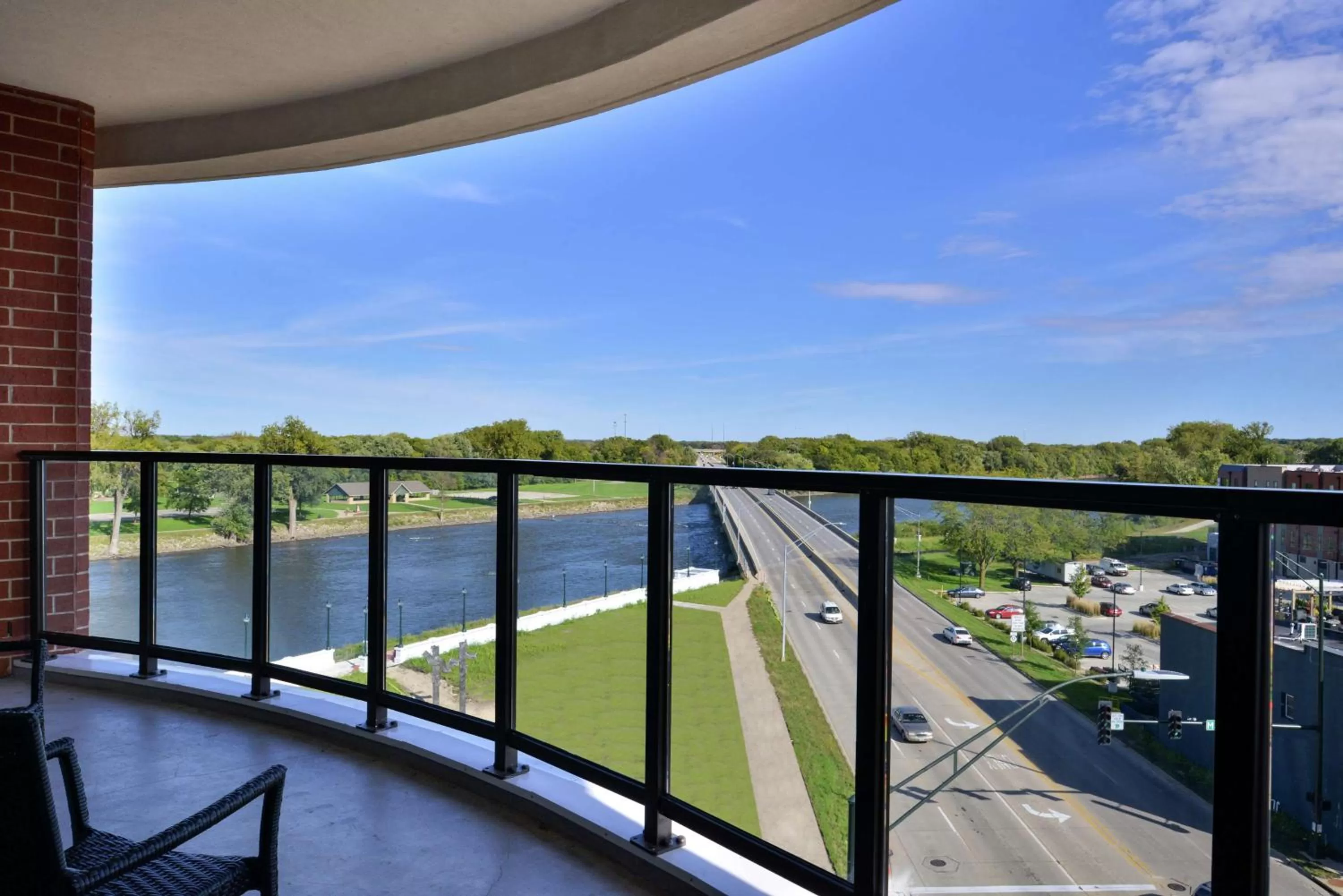 One-Bedroom King Suite - Non-Smoking in Hampton Inn Cedar Falls Downtown, Ia