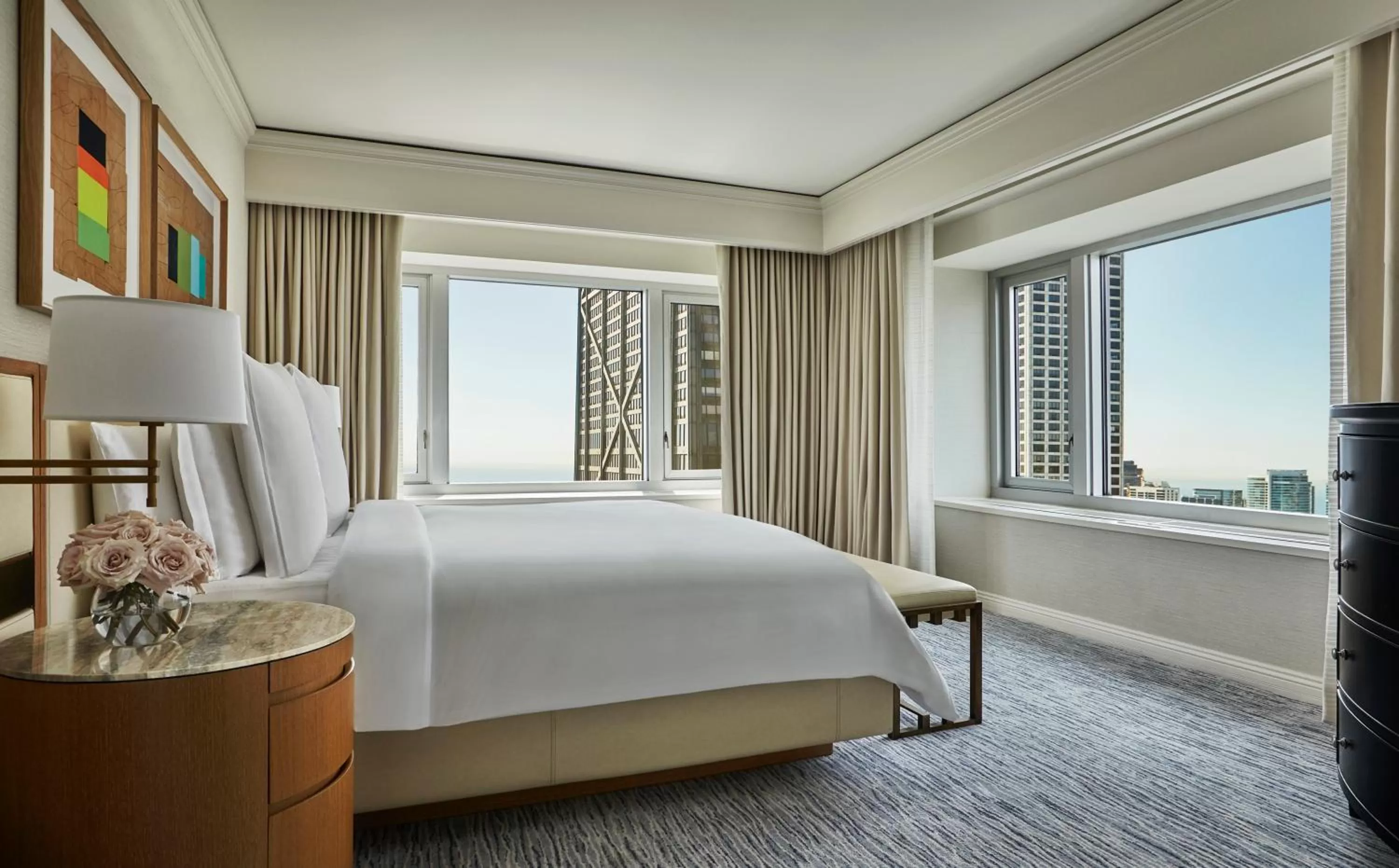 Executive Suite with Premier Lake View in Four Seasons Chicago