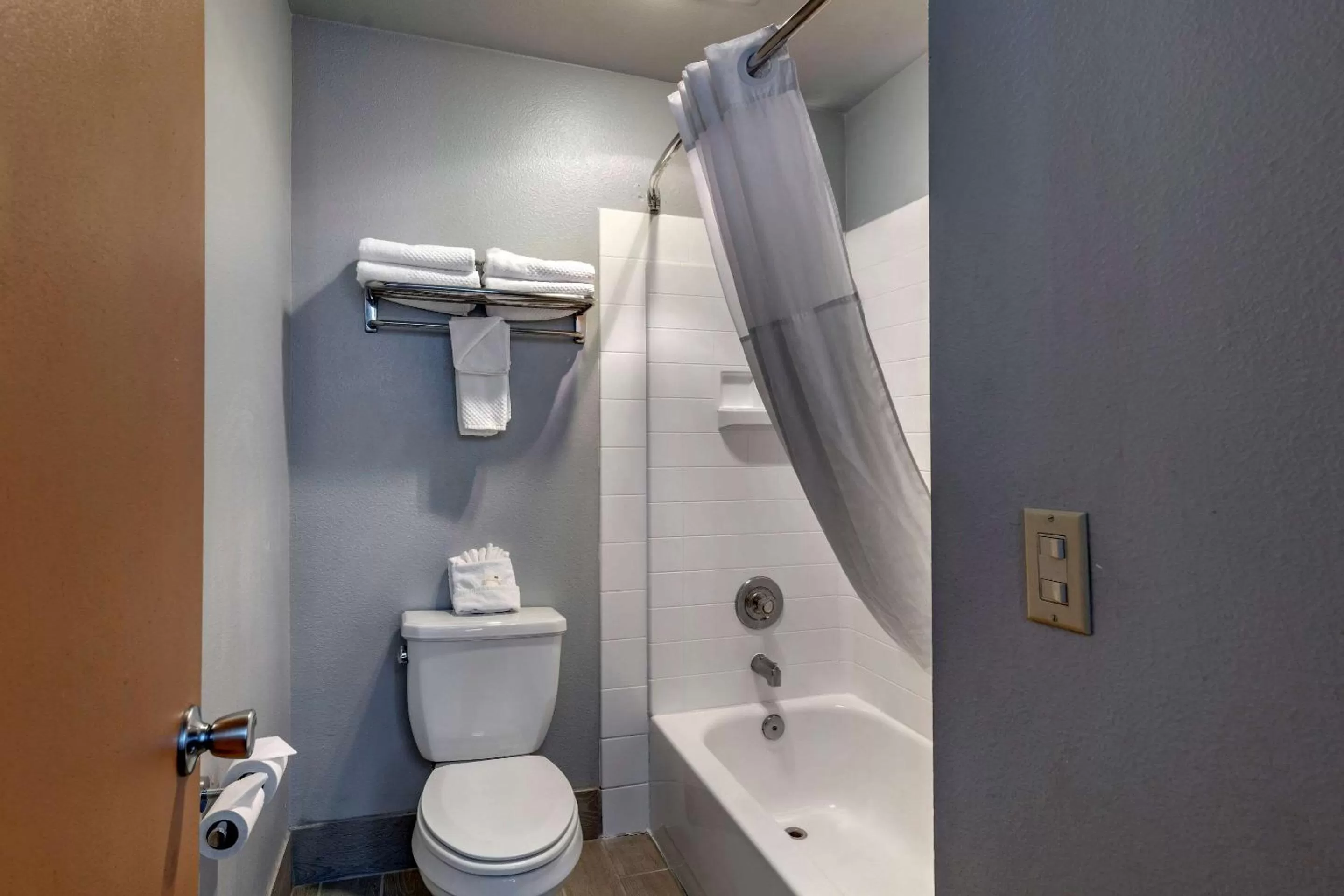 Queen Room with Two Queen Beds - Non Smoking/Pet Friendly in Quality Inn