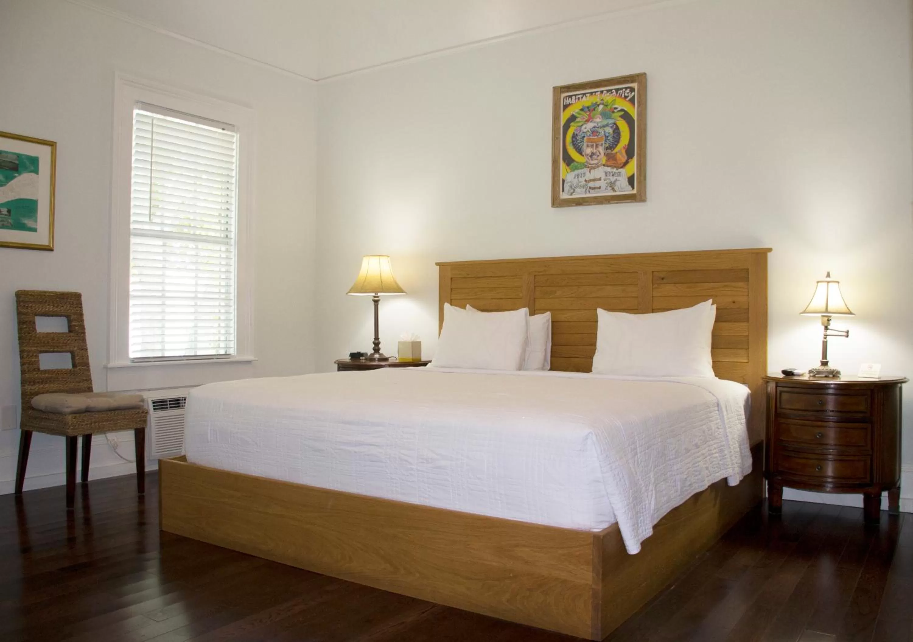 Deluxe King Room in Duval House