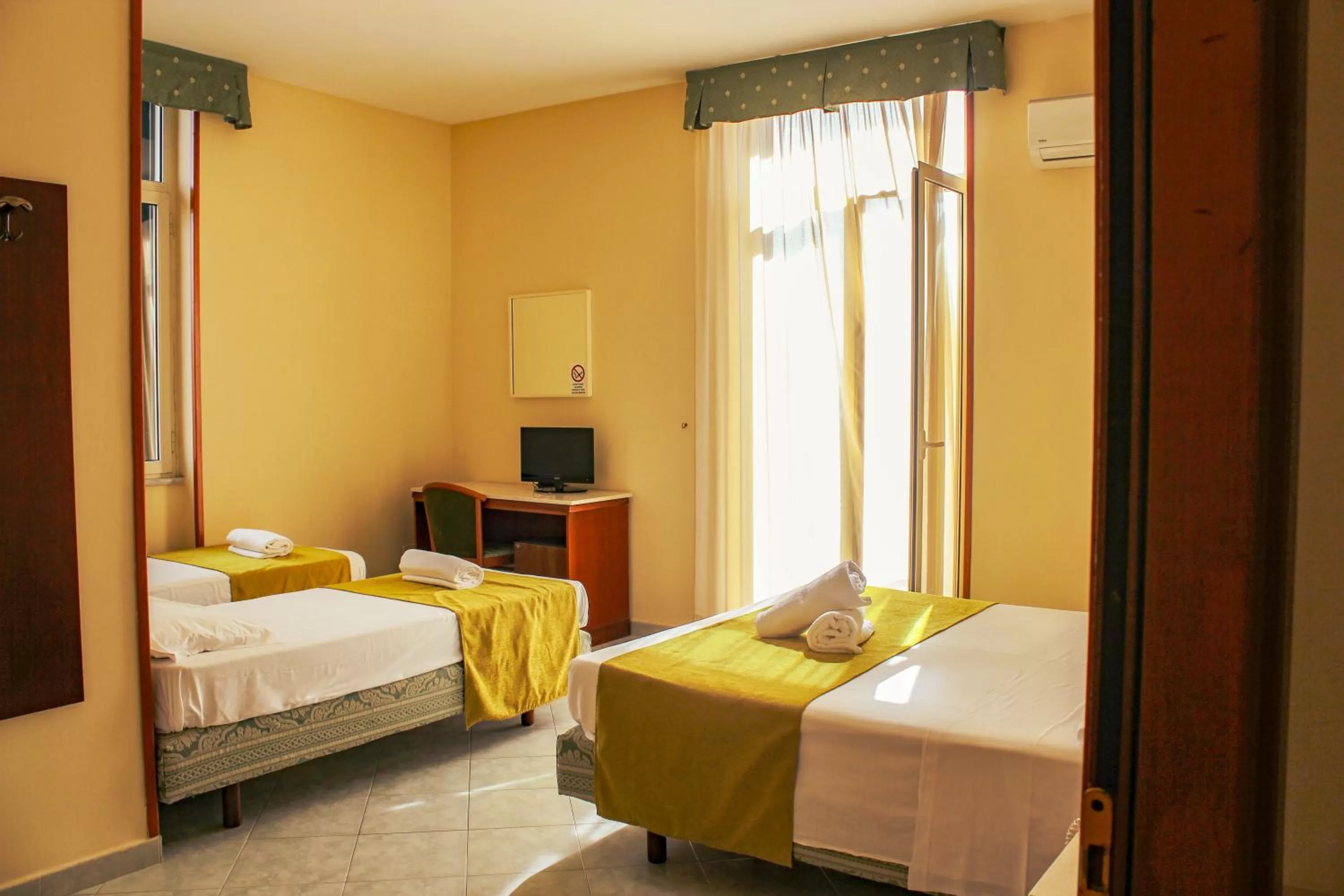 Quadruple Room in Hotel Garden Napoli