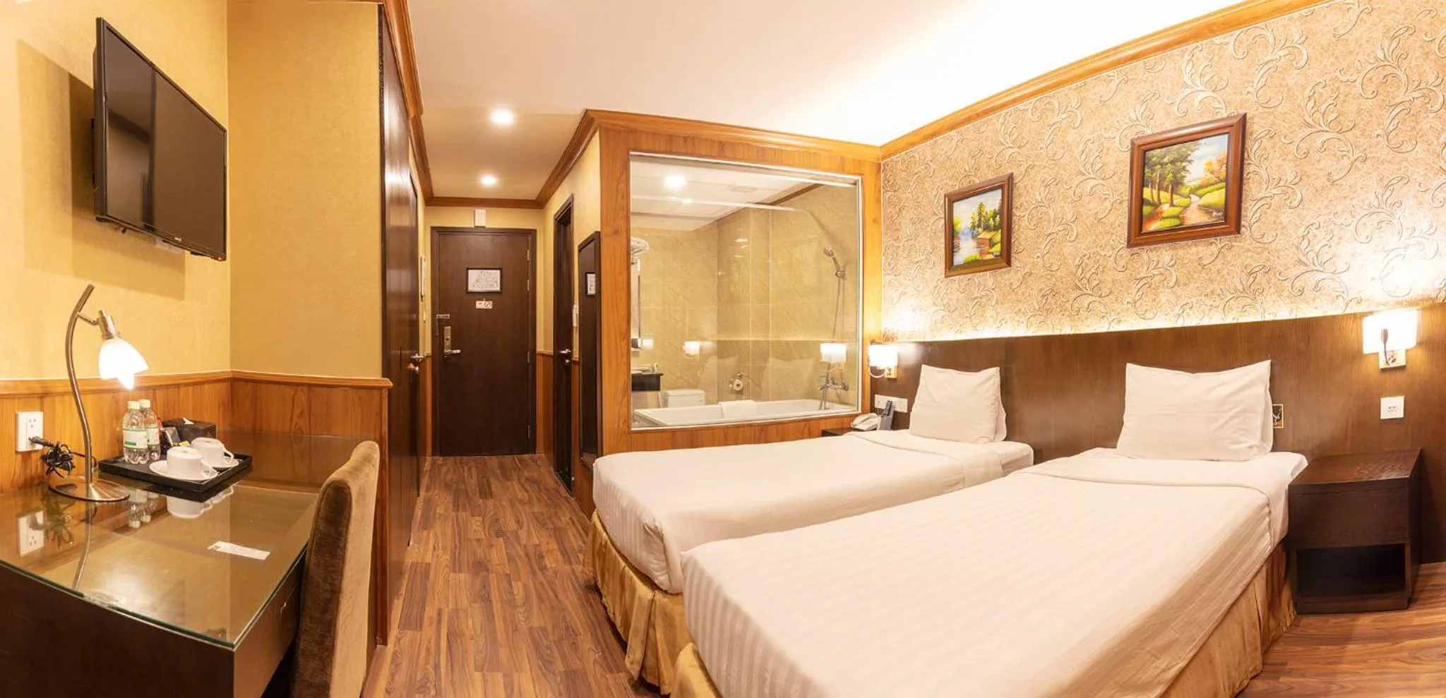 Superior Twin Room in Kings Hotel Dalat