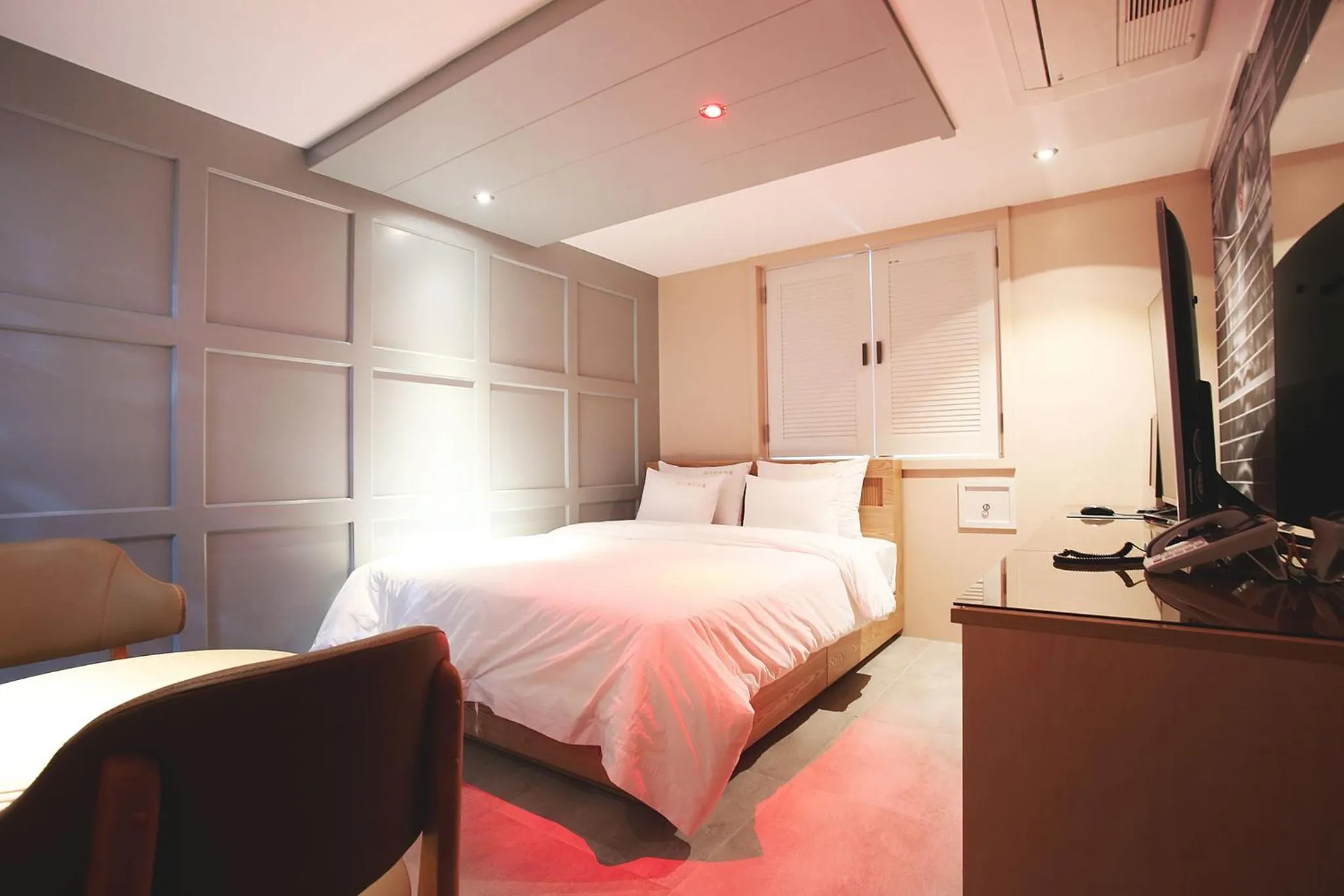 Queen Room in Goodstay Grand Motel Chuncheon