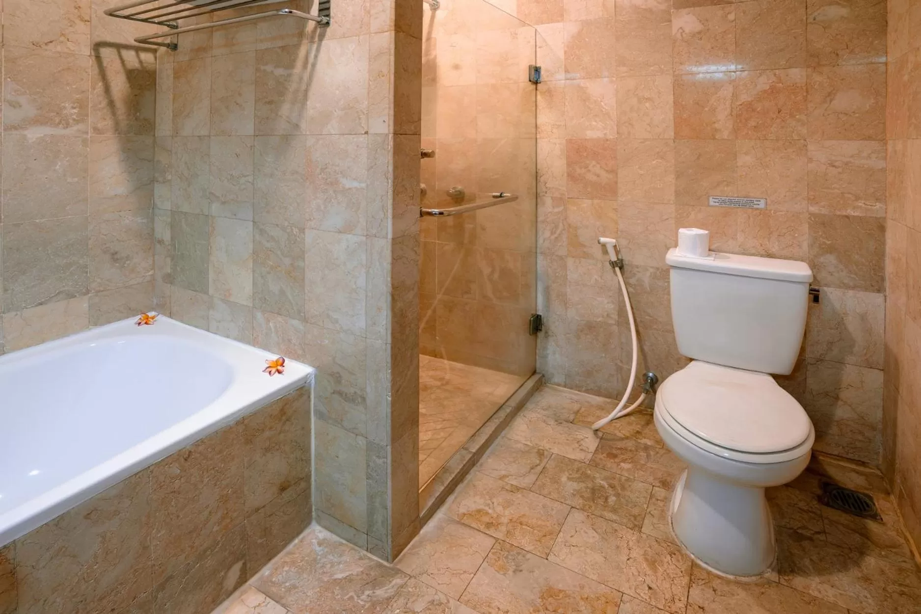 Deluxe Twin Room in Hotel Kumala Pantai