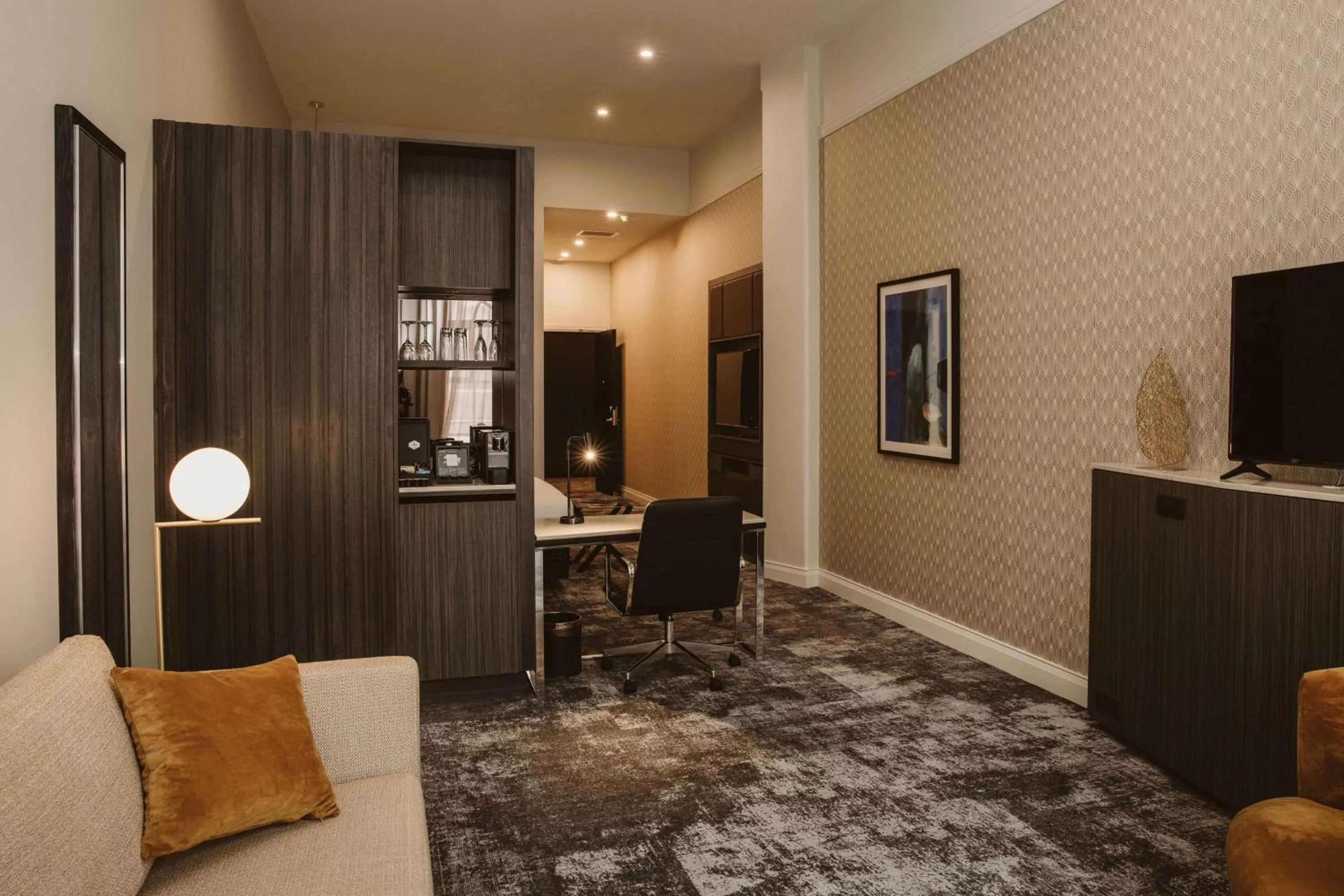 Junior King Suite in Doubletree By Hilton Wellington