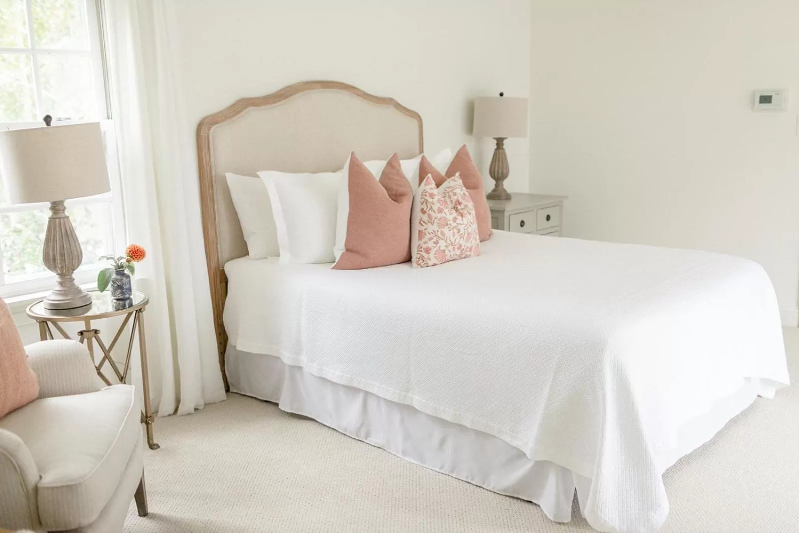 Deluxe Queen Room in Fairville Inn