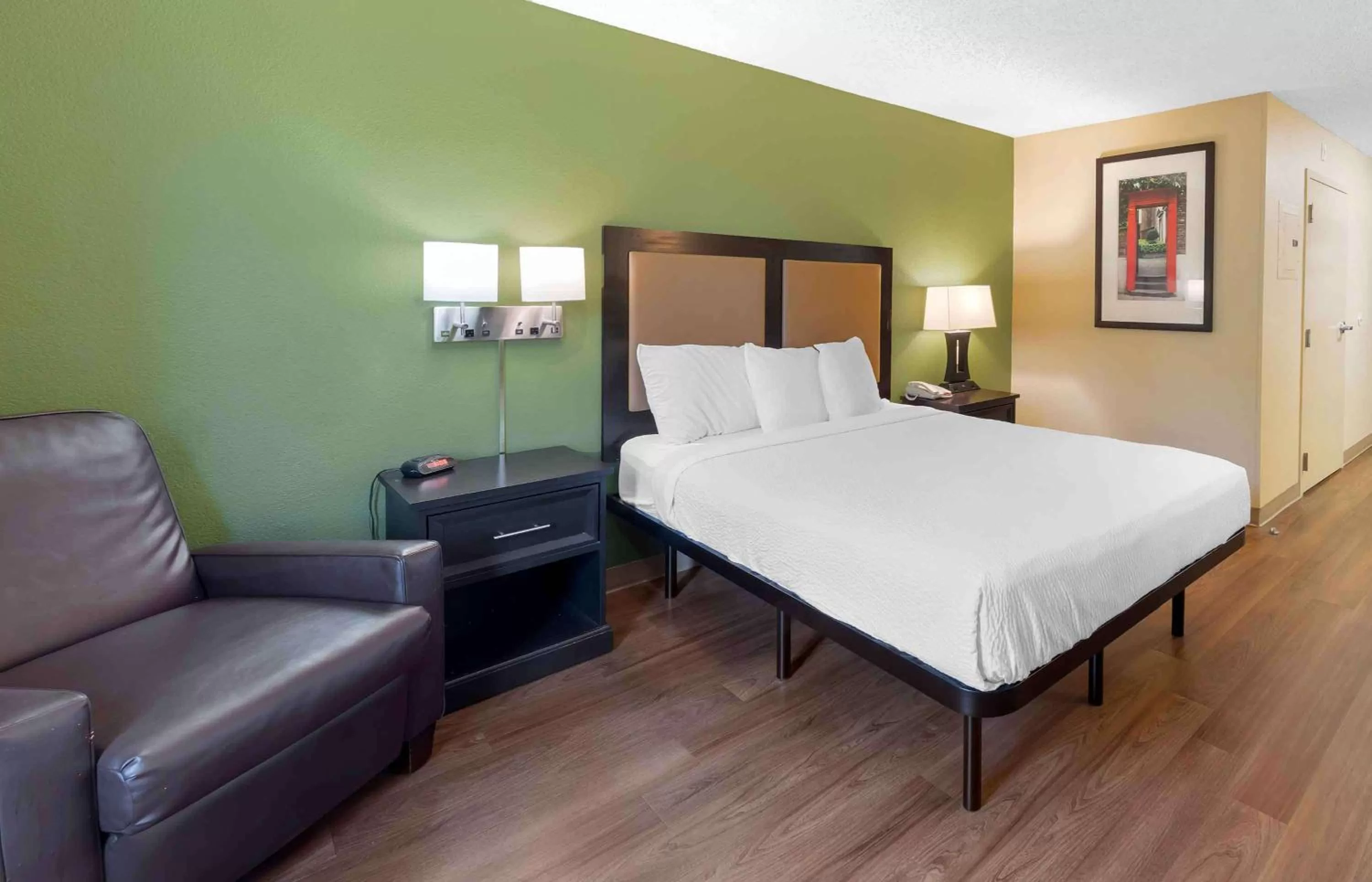 Queen studio with 1 Queen Bed - Disability Access/Non-Smoking in Extended Stay America Suites - Chicago - Schaumburg - I-90