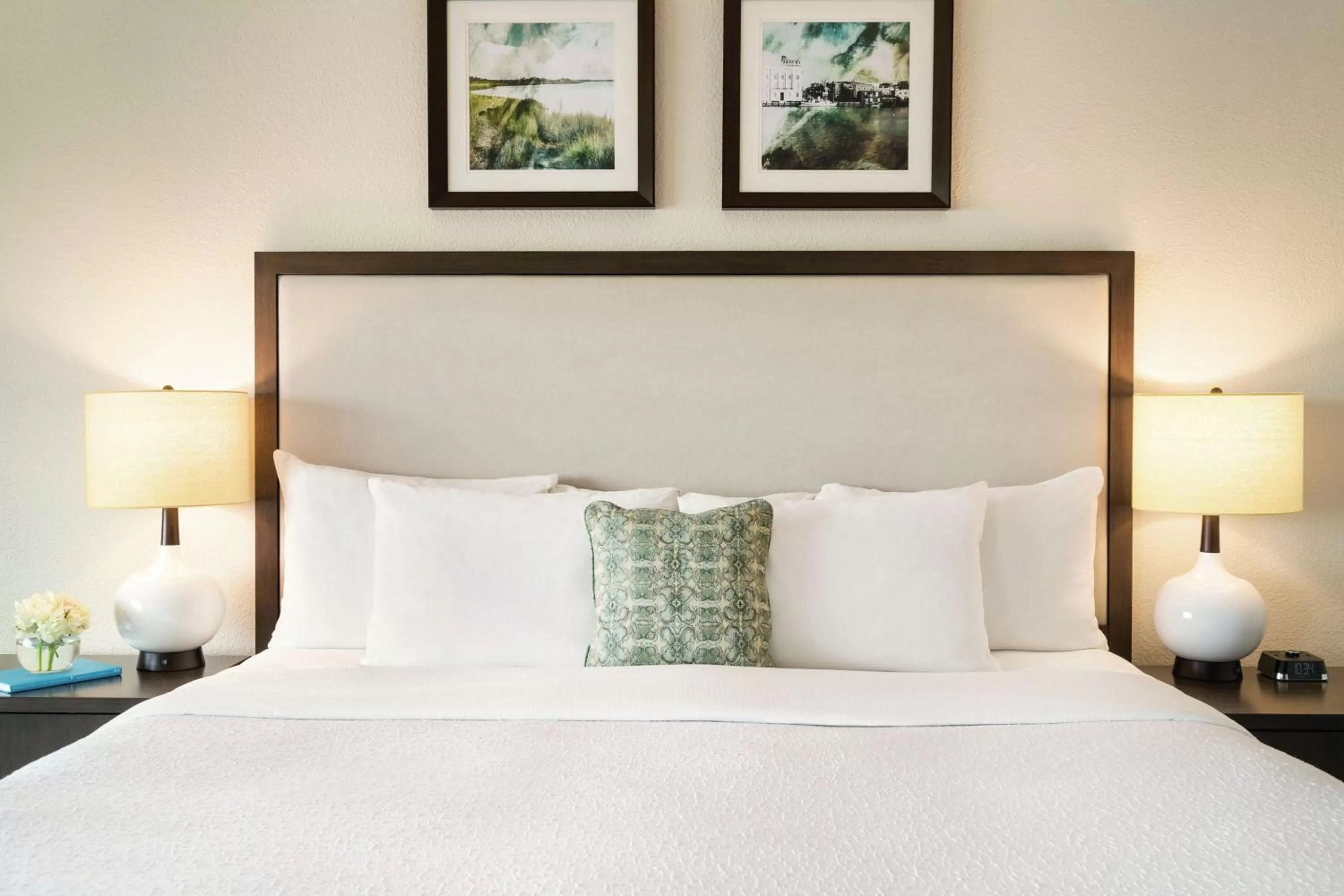 King Room with River View in Hotel Ballast Wilmington, Tapestry Collection by Hilton