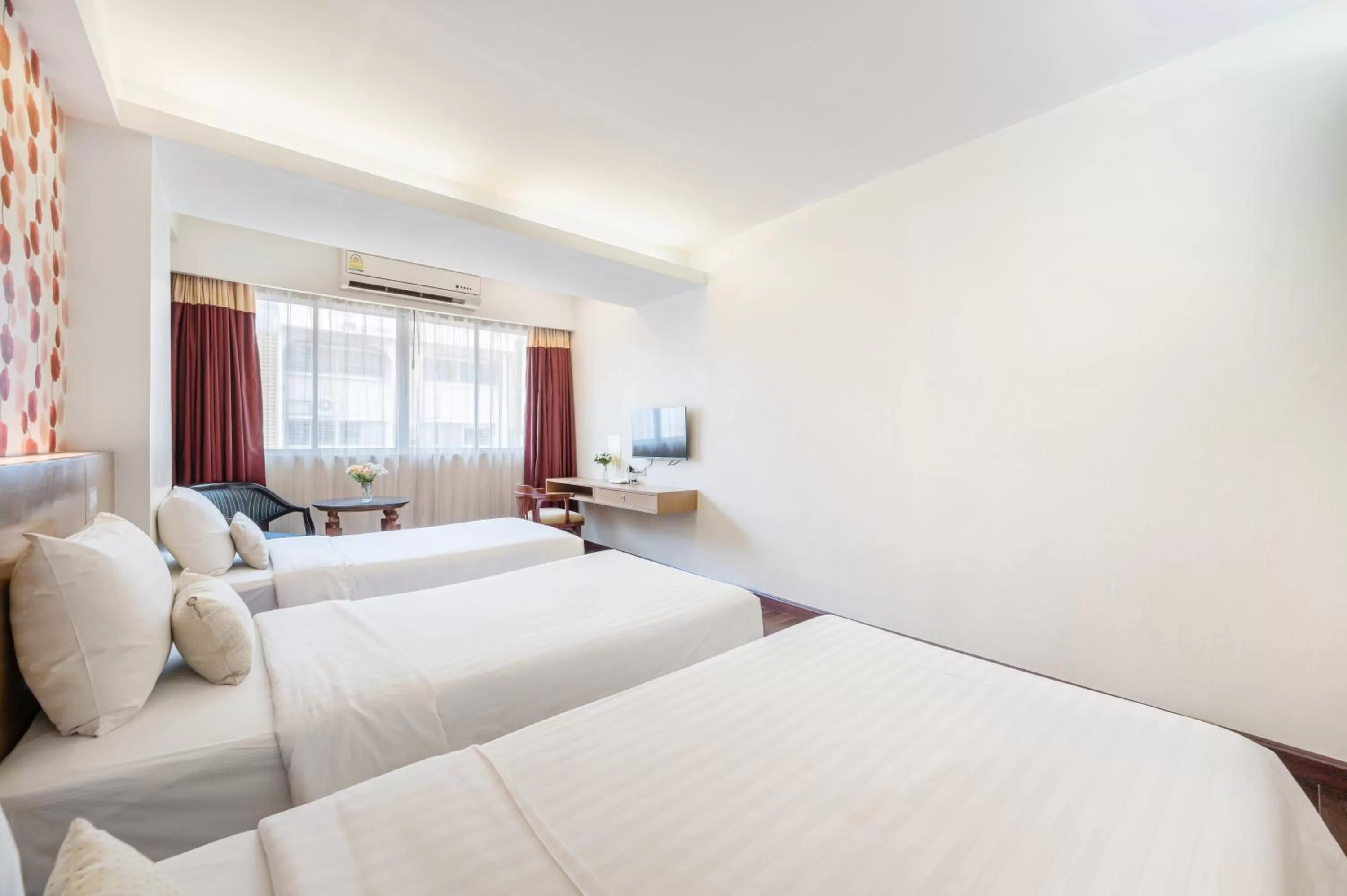 Deluxe Triple Room in P2 Boutique