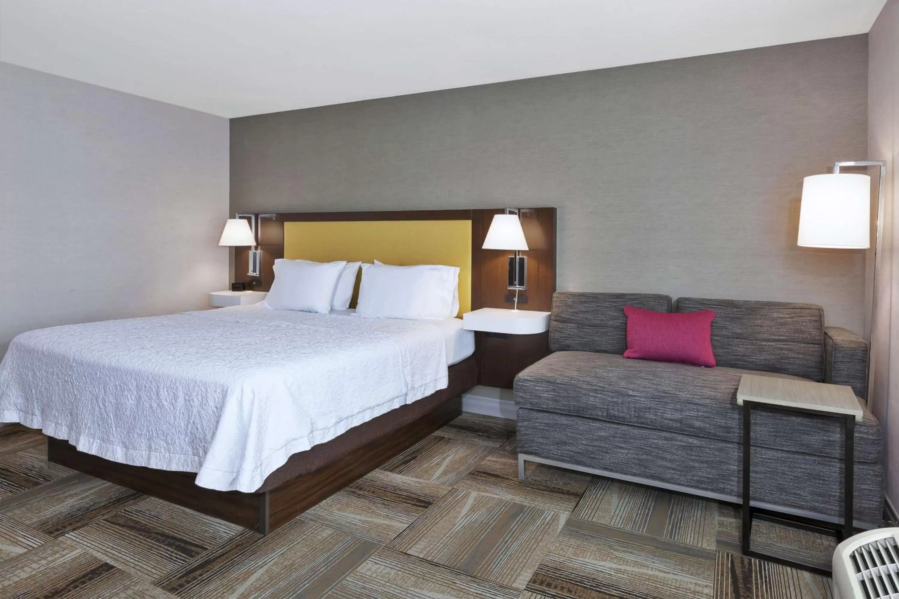 King Room with King Bed - Non-Smoking in Hampton Inn Idaho Falls