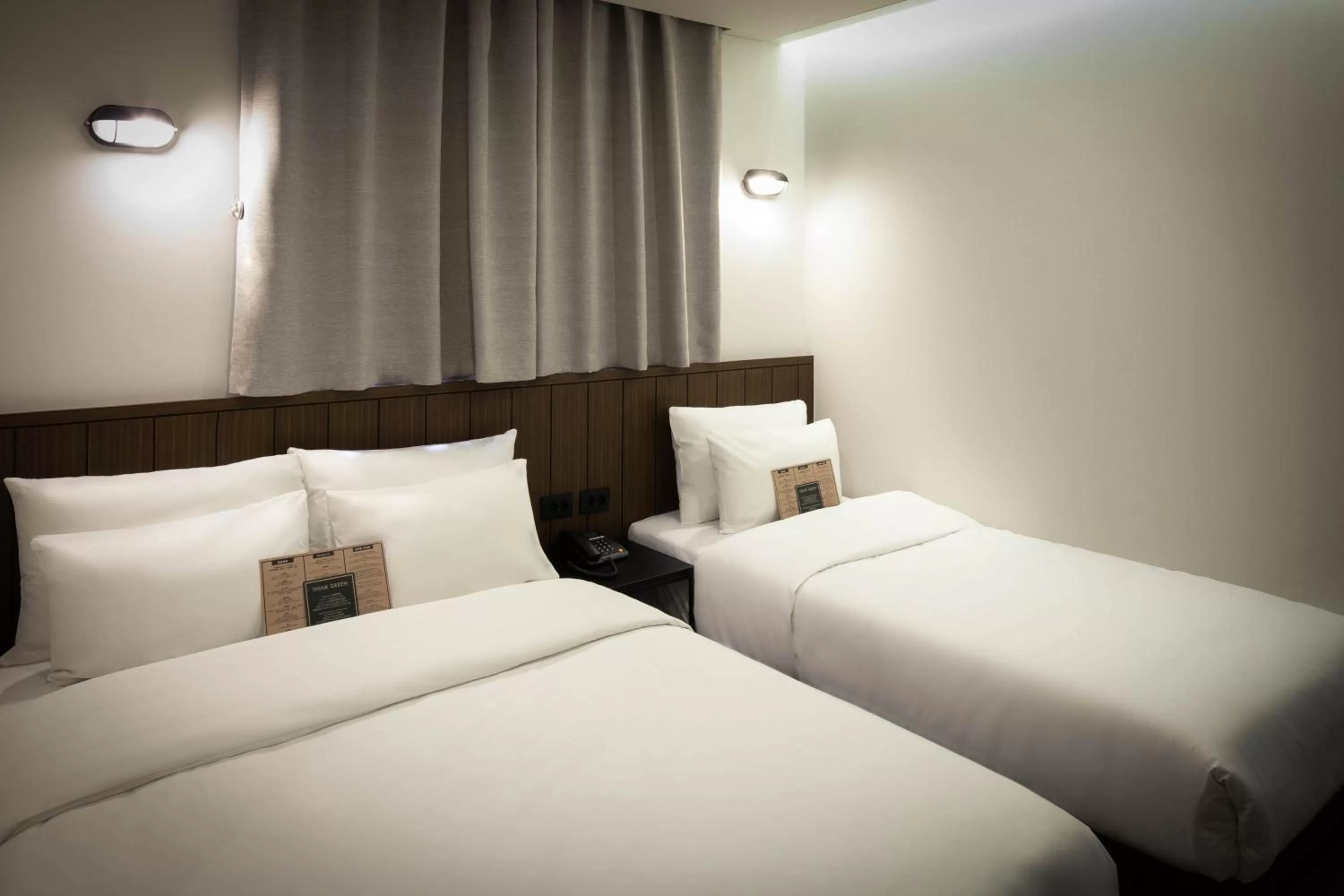 Deluxe Twin Room in Hotel Lumia Myeongdong