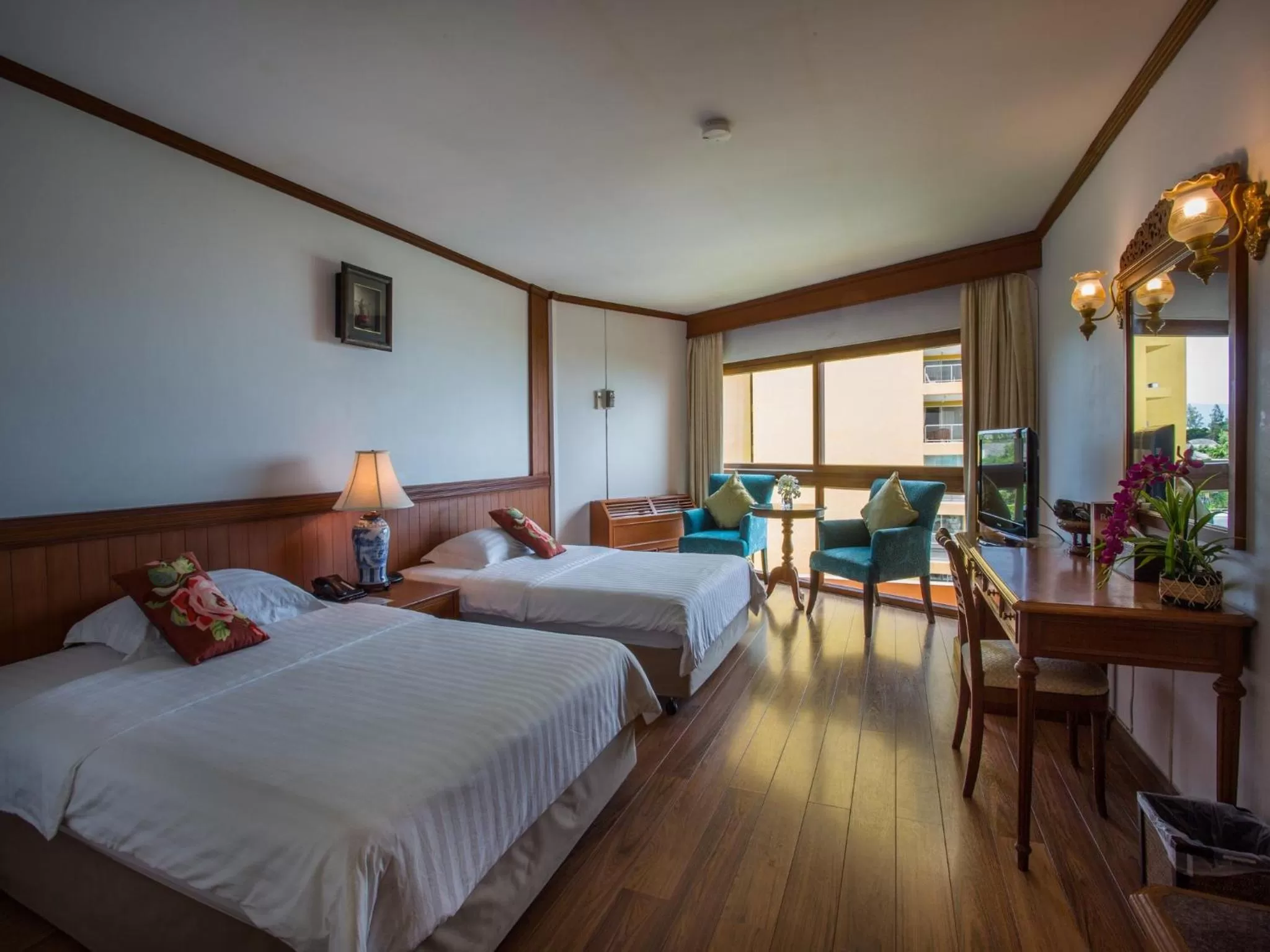 Deluxe Twin Room in Sailom Hotel Hua Hin - SHA Extra Plus