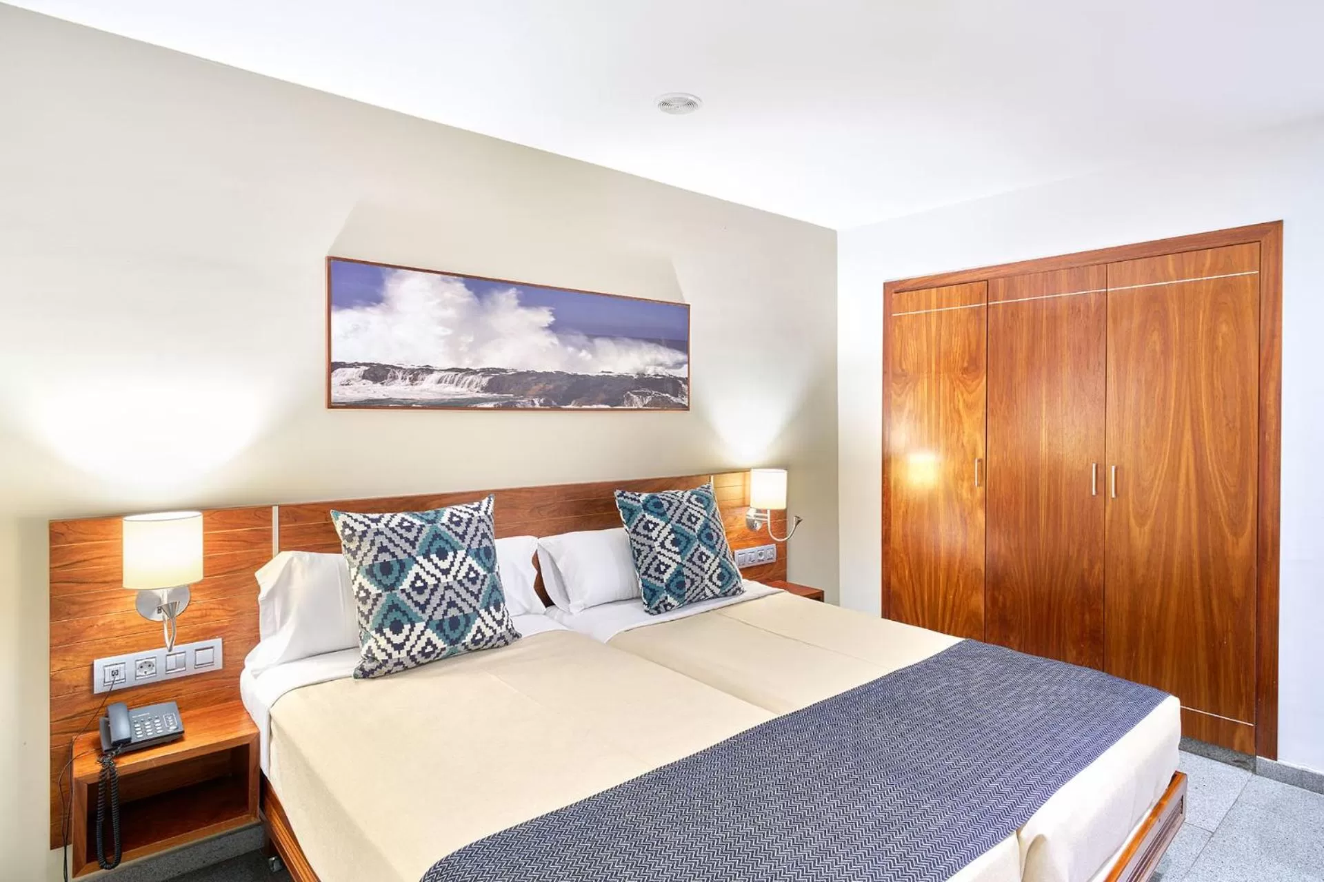 Comfort Twin Room in Hotel Torre Del Conde