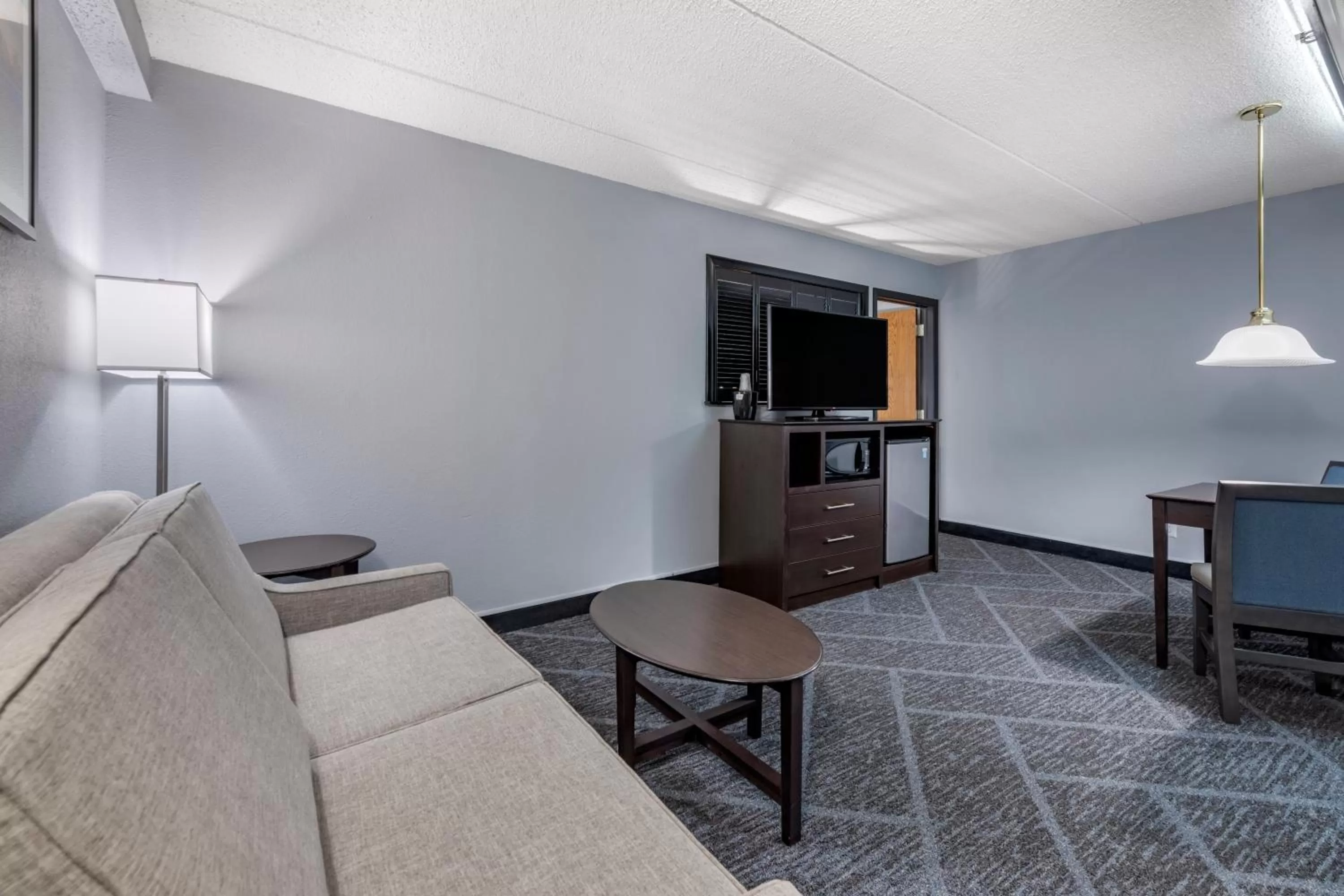Two-Room King Suite with Sofa Bed in Best Western Bloomington Edina - Minneapolis