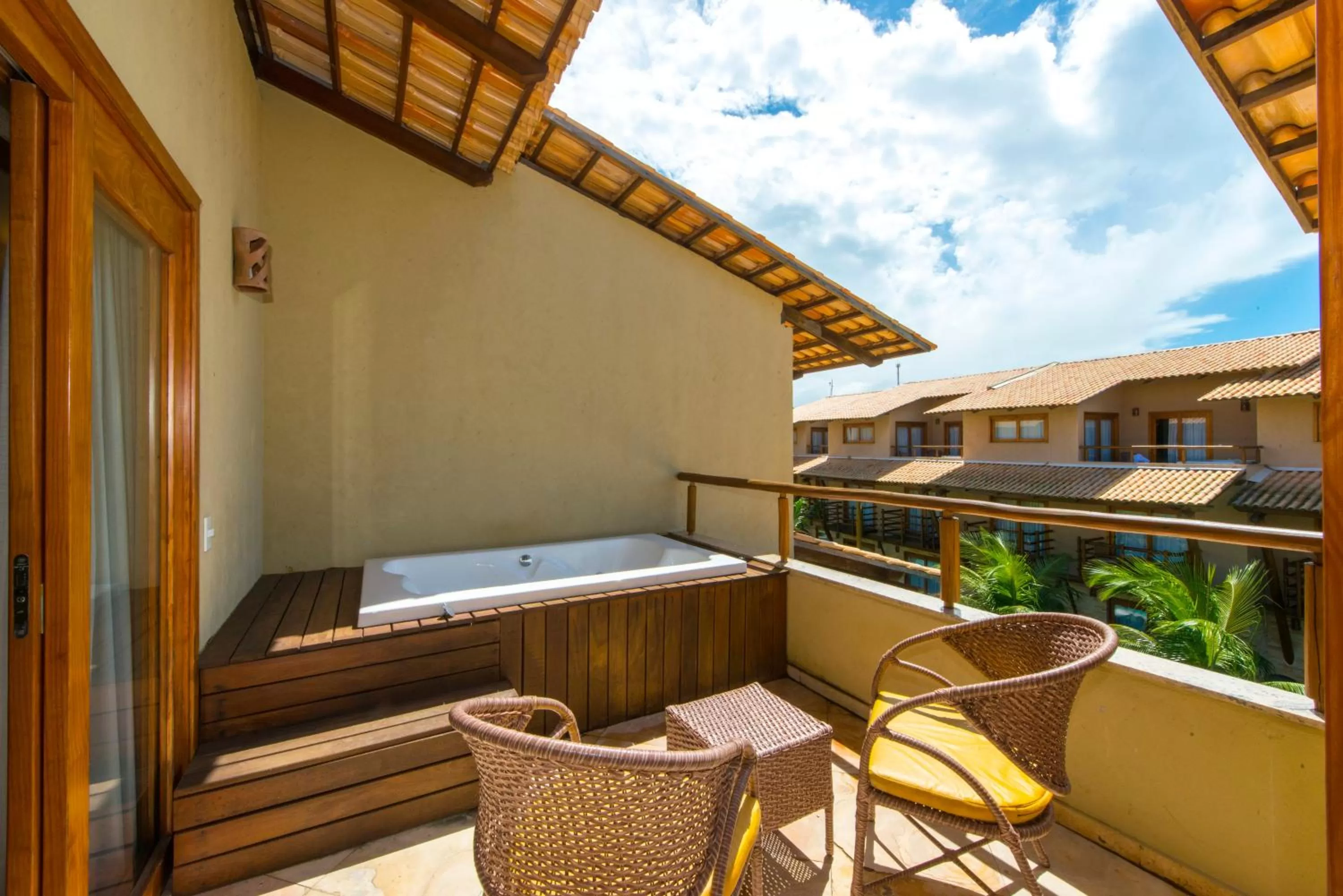 Master Suite 2 floor with Jacuzzi - single occupancy in Praia Bonita Resort & Conventions - Praia de Camurupim