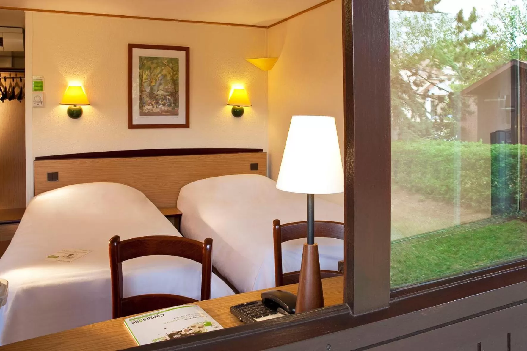 Double Room (2 Single  Beds + 1 junior bed) in Campanile Saintes