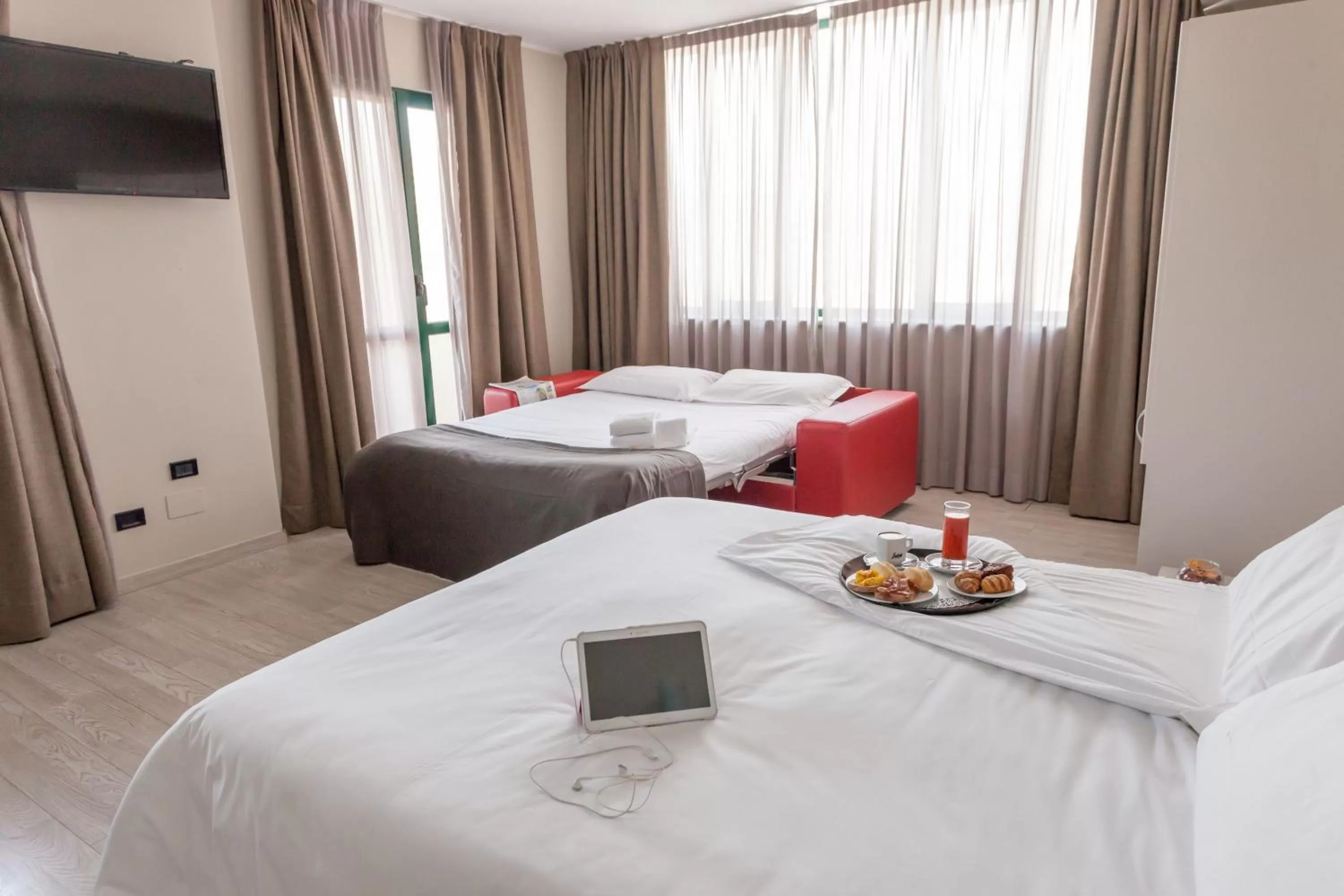 Superior Family Room in Green Class Hotel Candiolo