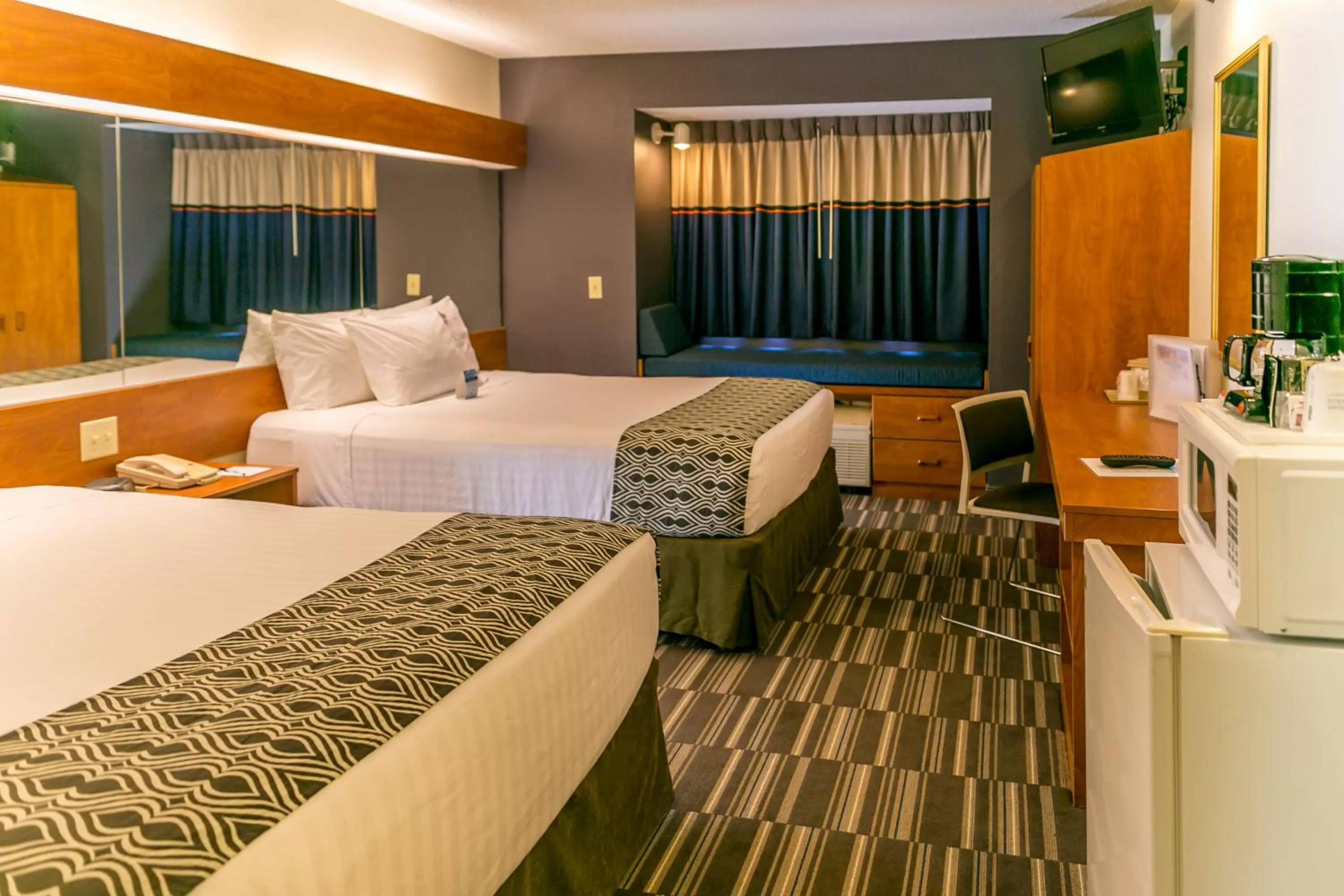 Queen Room with Two Queen Beds - Disability Access/Non-Smoking in Microtel Inn and Suites - Inver Grove Heights