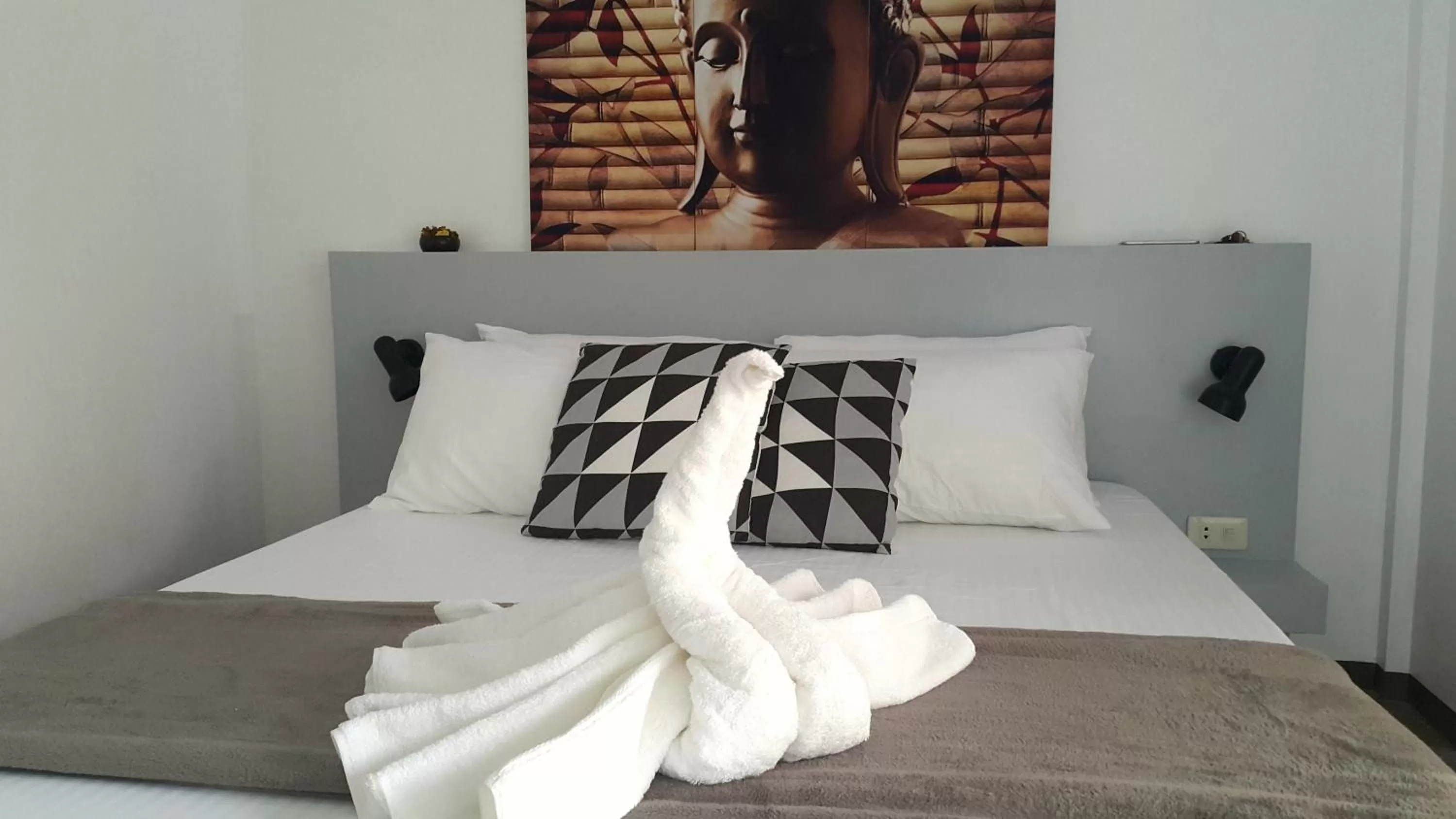 Basic Double Room with Balcony in Positano Alona Beach Panglao