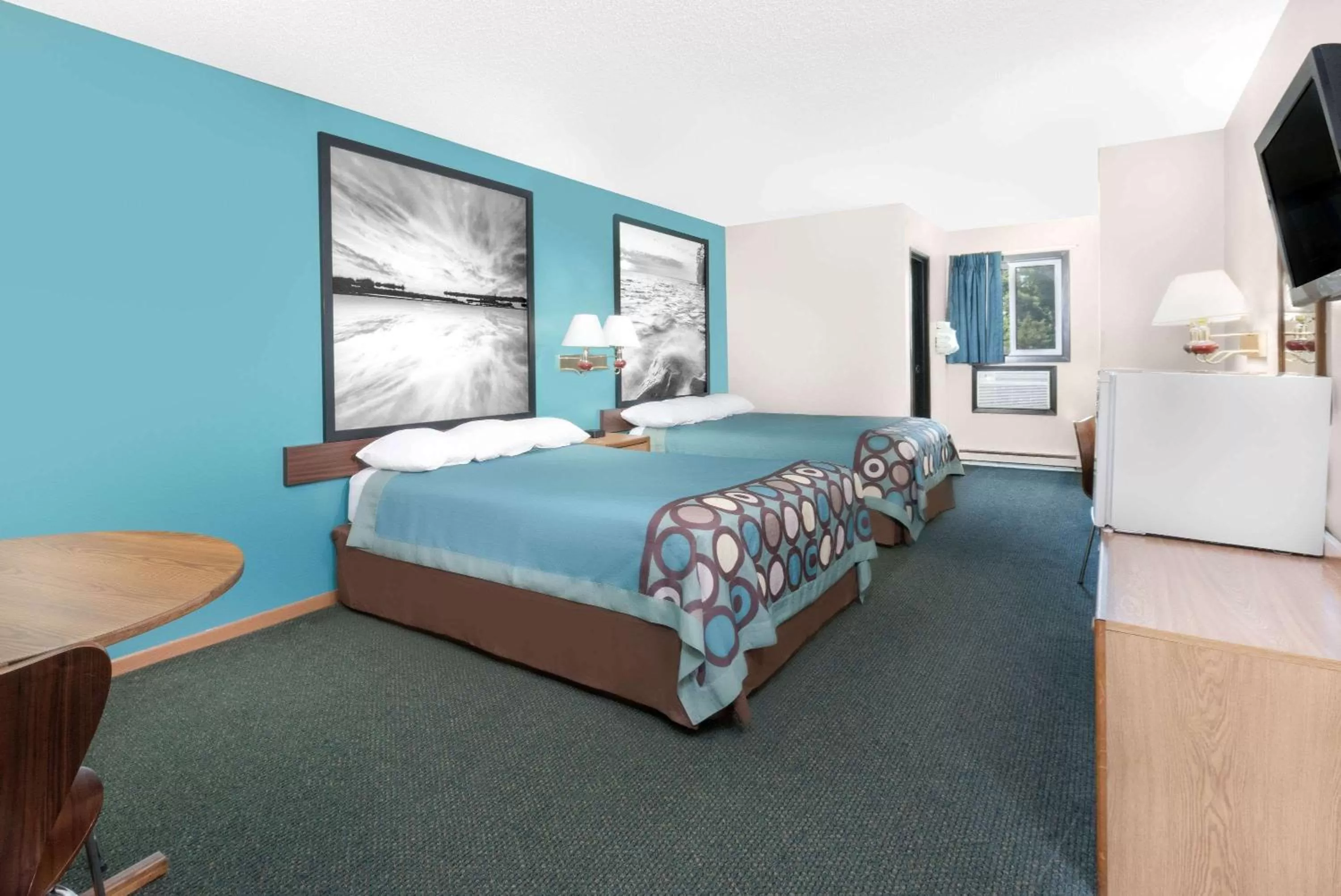 Queen Room with Two Queen Beds - Non-Smoking in Super 8 by Wyndham Huron