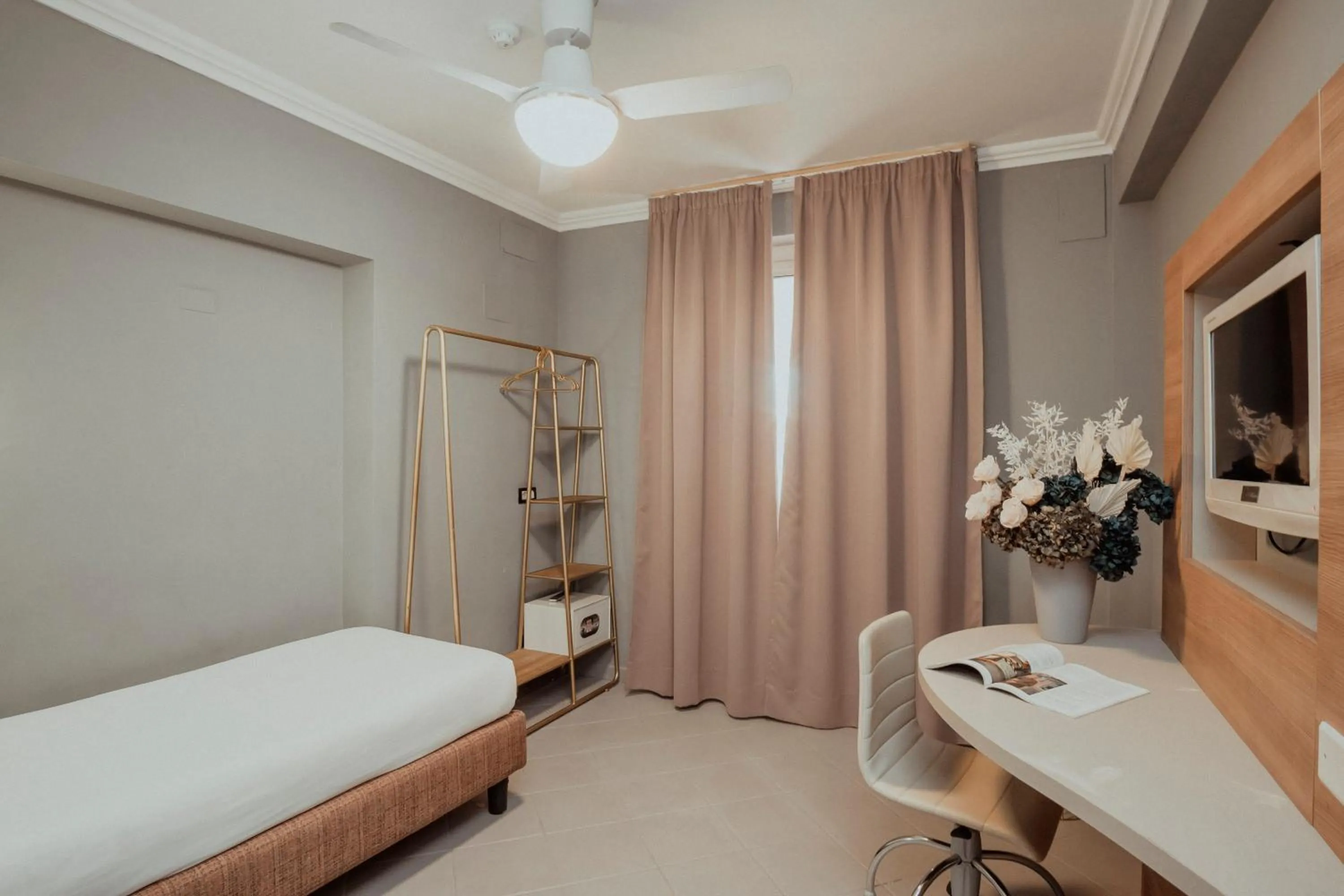 Single Room in Hotel Marisa