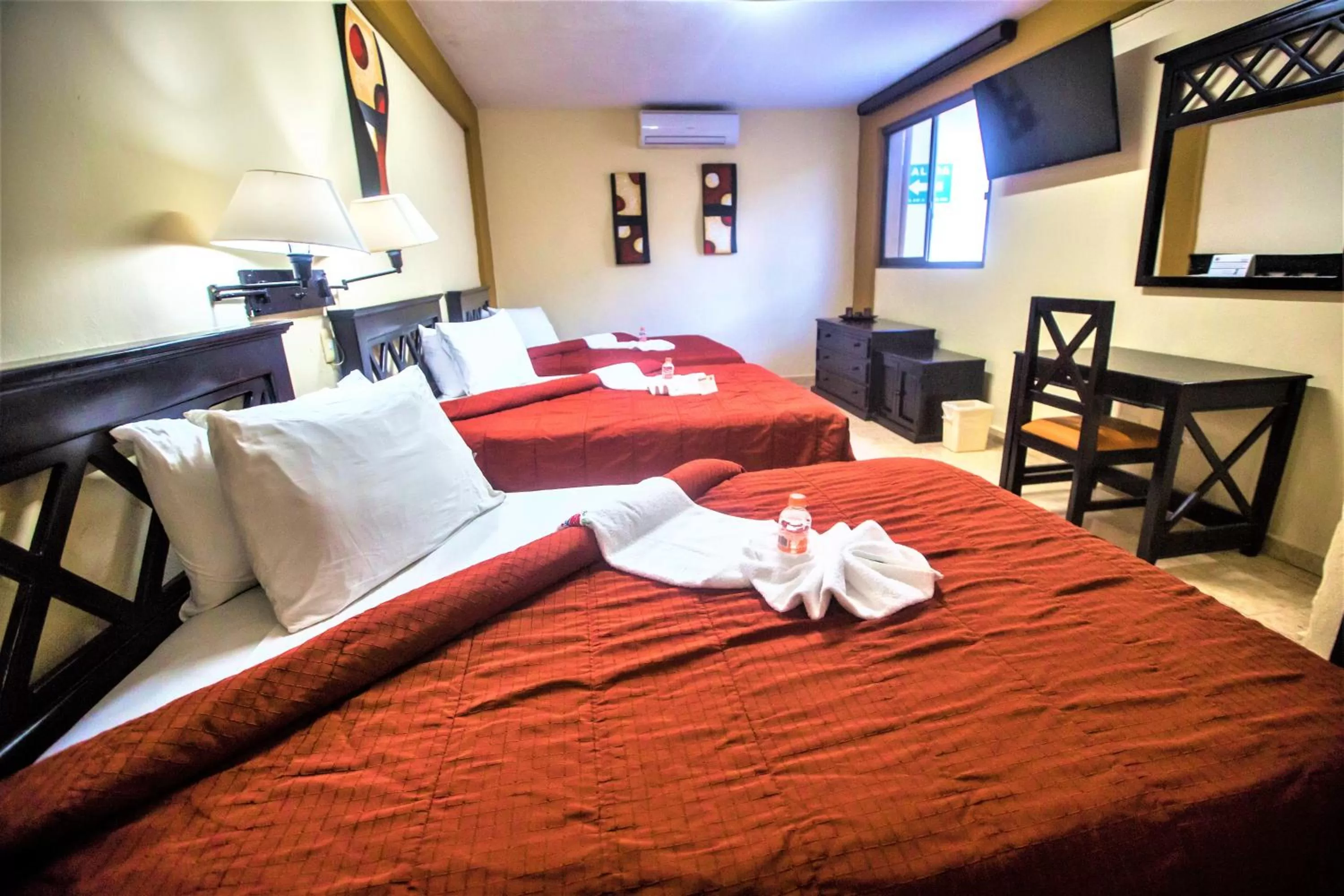 Triple Room in Hotel Plaza Mirador