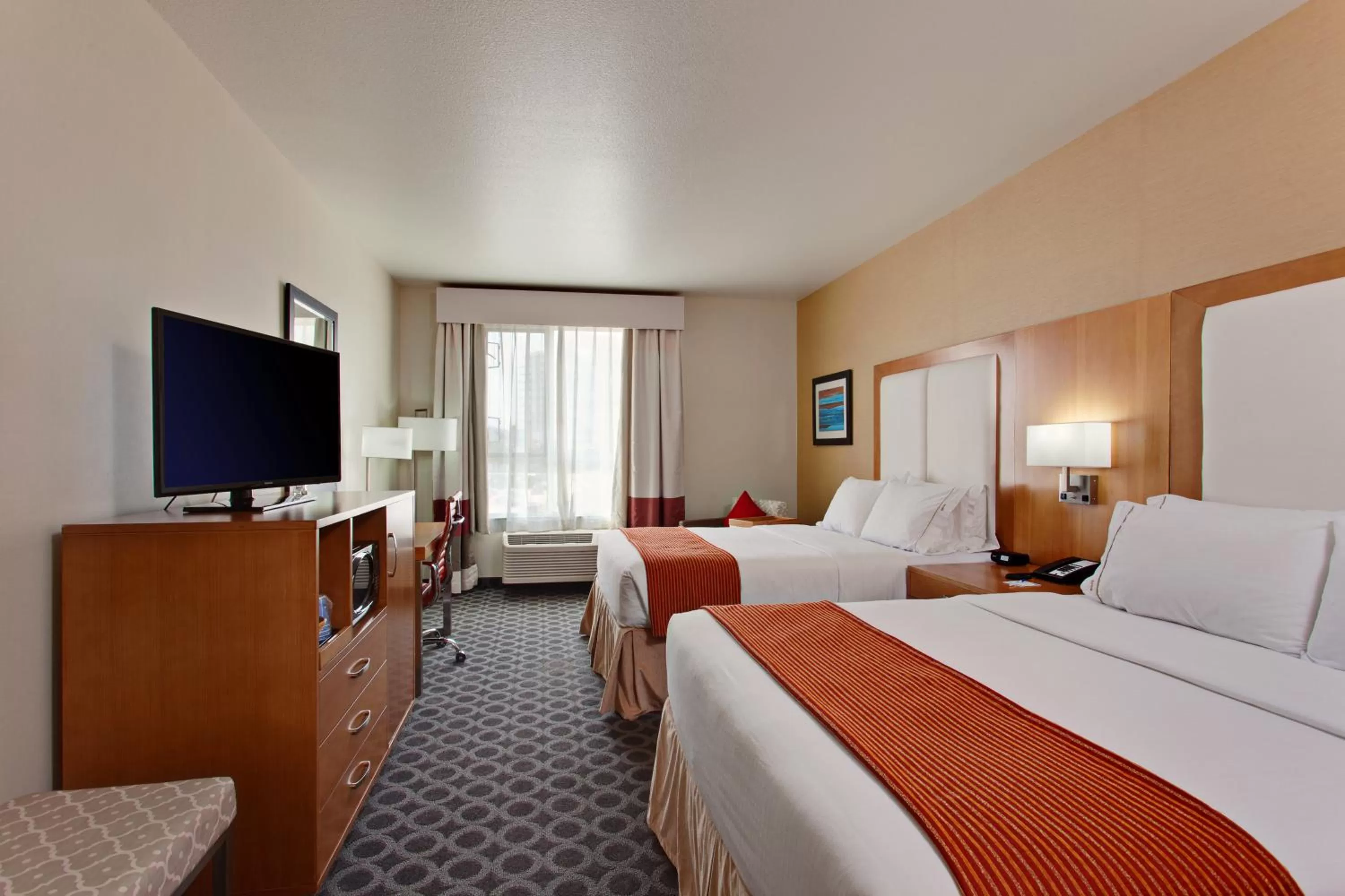 Standard Queen Room with Two Queen Beds in Hampton Inn by Hilton North Hollywood