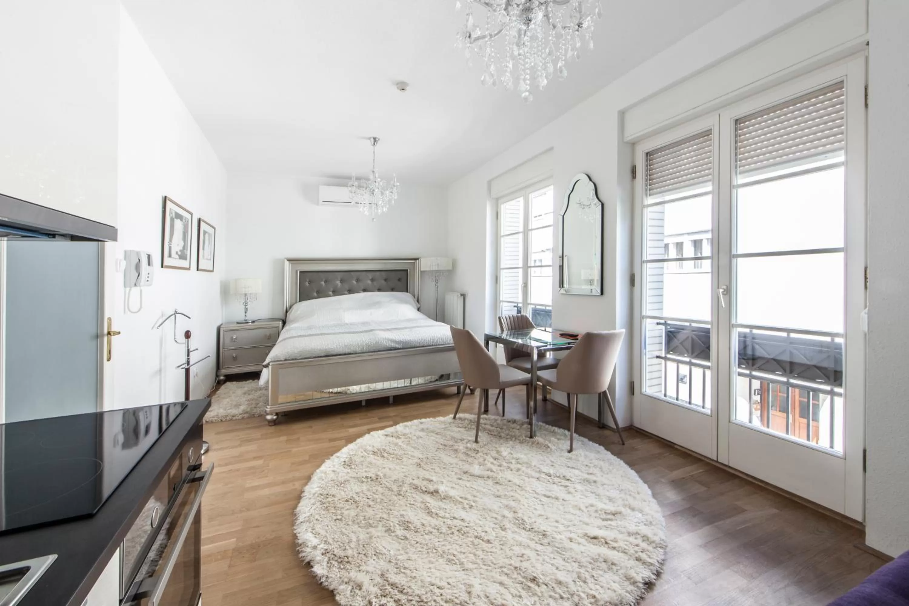 Deluxe Studio in Milford Suites Budapest