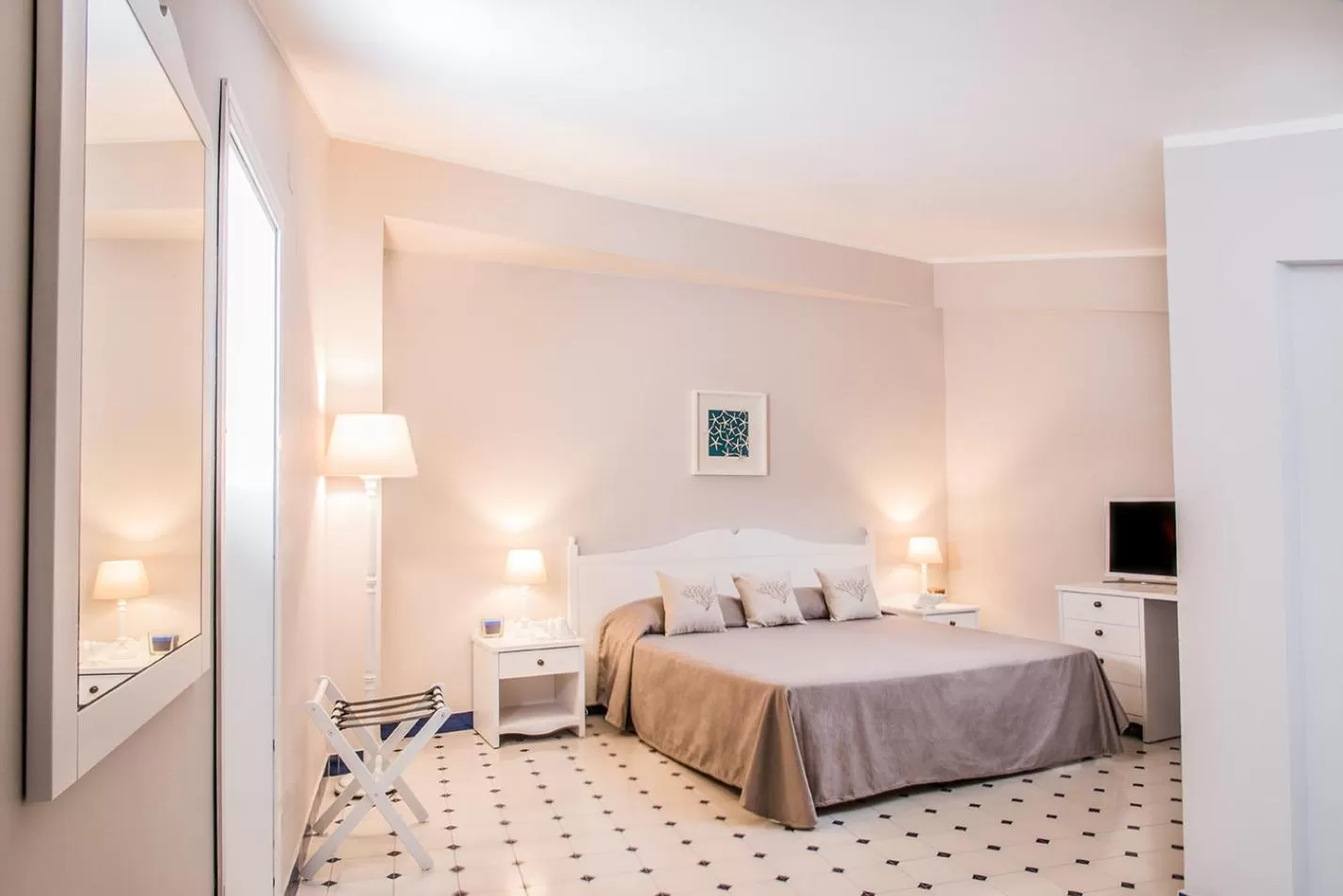 Double Room - single occupancy in Hotel Tonnara Trabia