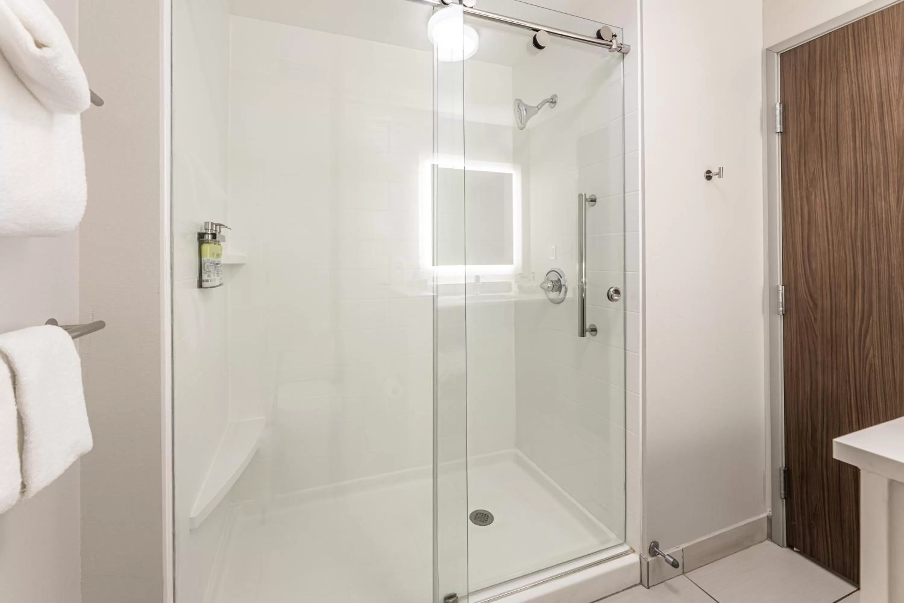 King Suite with Sofa Bed in Holiday Inn Express & Suites - Rantoul by IHG