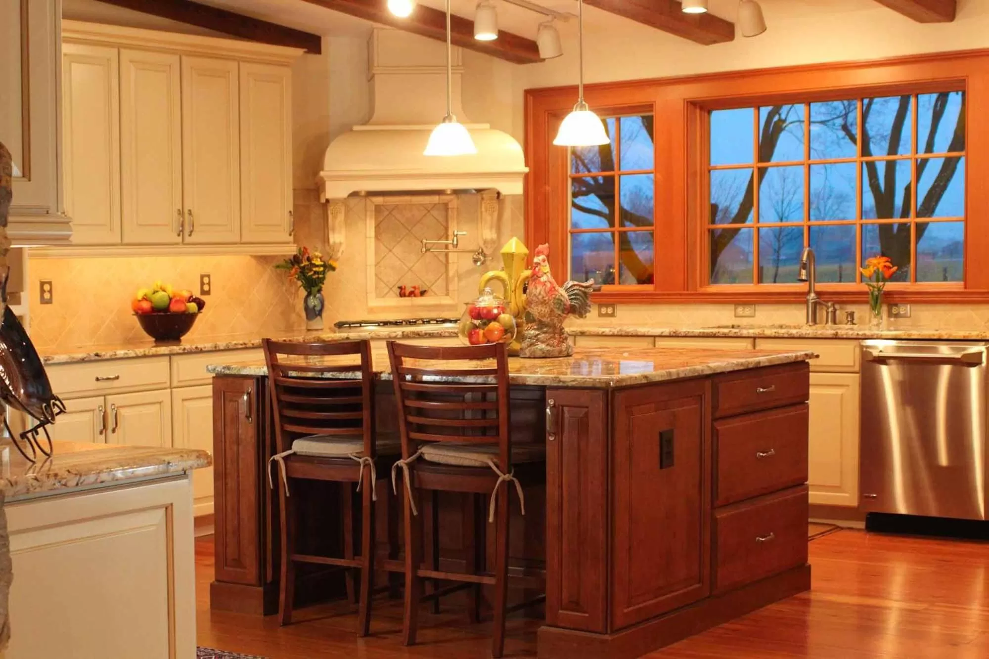 Deluxe King Suite in Hillbrook Inn & Spa