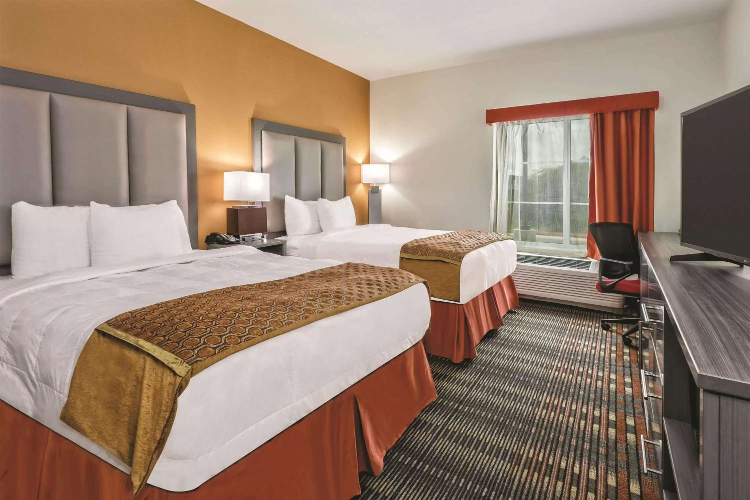 Queen Room with Two Queen Beds and Roll-In Shower - Mobility/Hearing Accessible - Non-Smoking in La Quinta by Wyndham San Antonio by AT&T Center