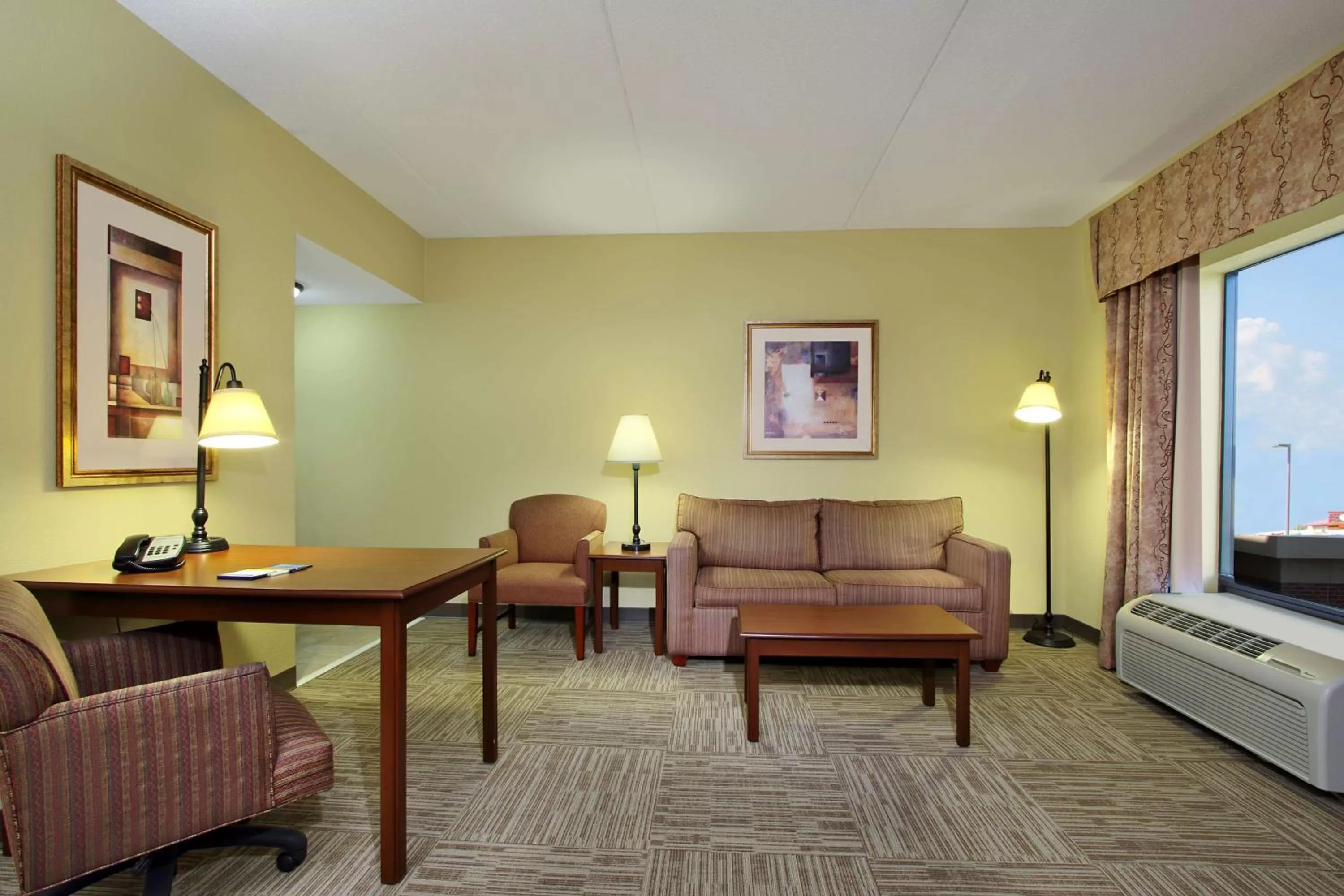 King Studio Suite with Sofa Bed - Non-Smoking in Hampton Inn & Suites Madisonville