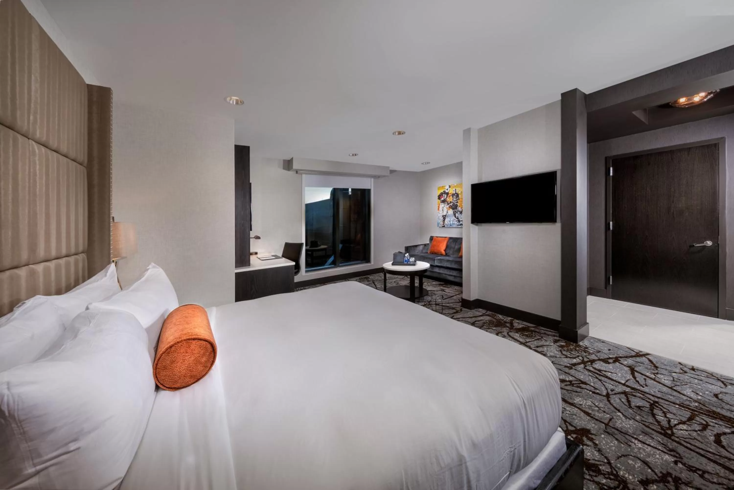 King Room - Disability Access in The Hotel at the University of Maryland