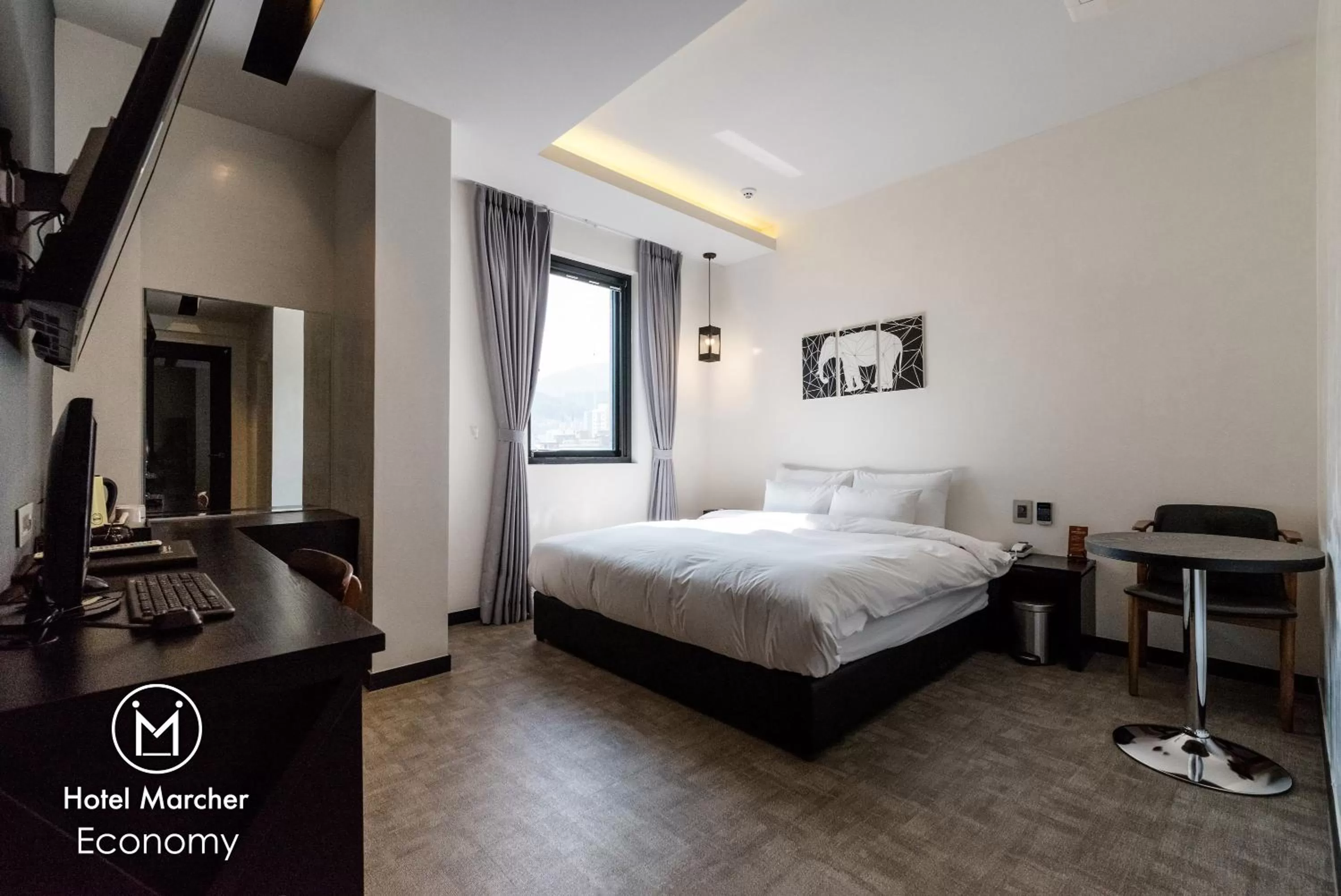 Standard Double Room with Bath in Hotel Marcher