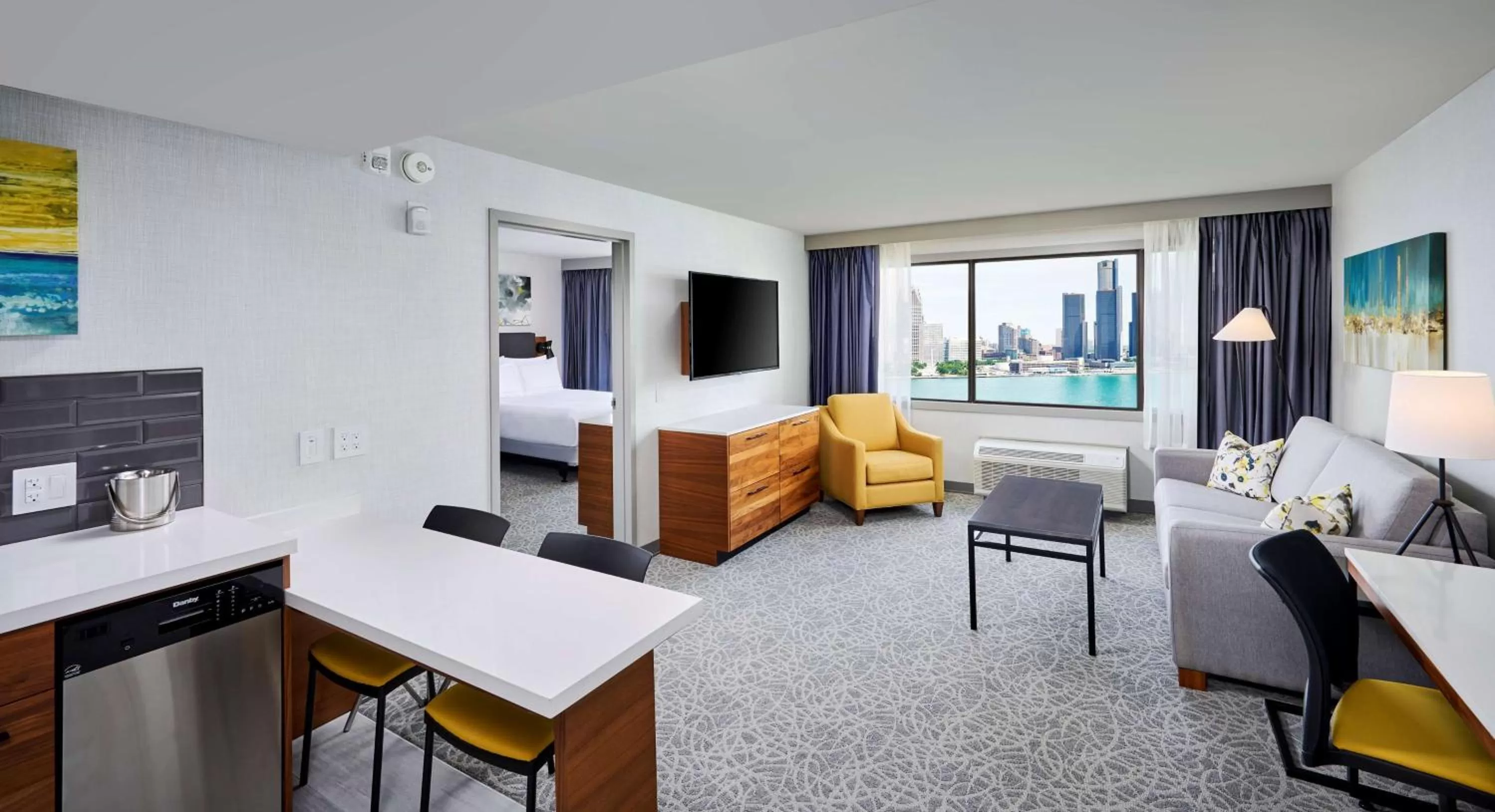 Queen Suite with Two Queen Beds - Mobility/Hearing Accessible in DoubleTree by Hilton Windsor, ON