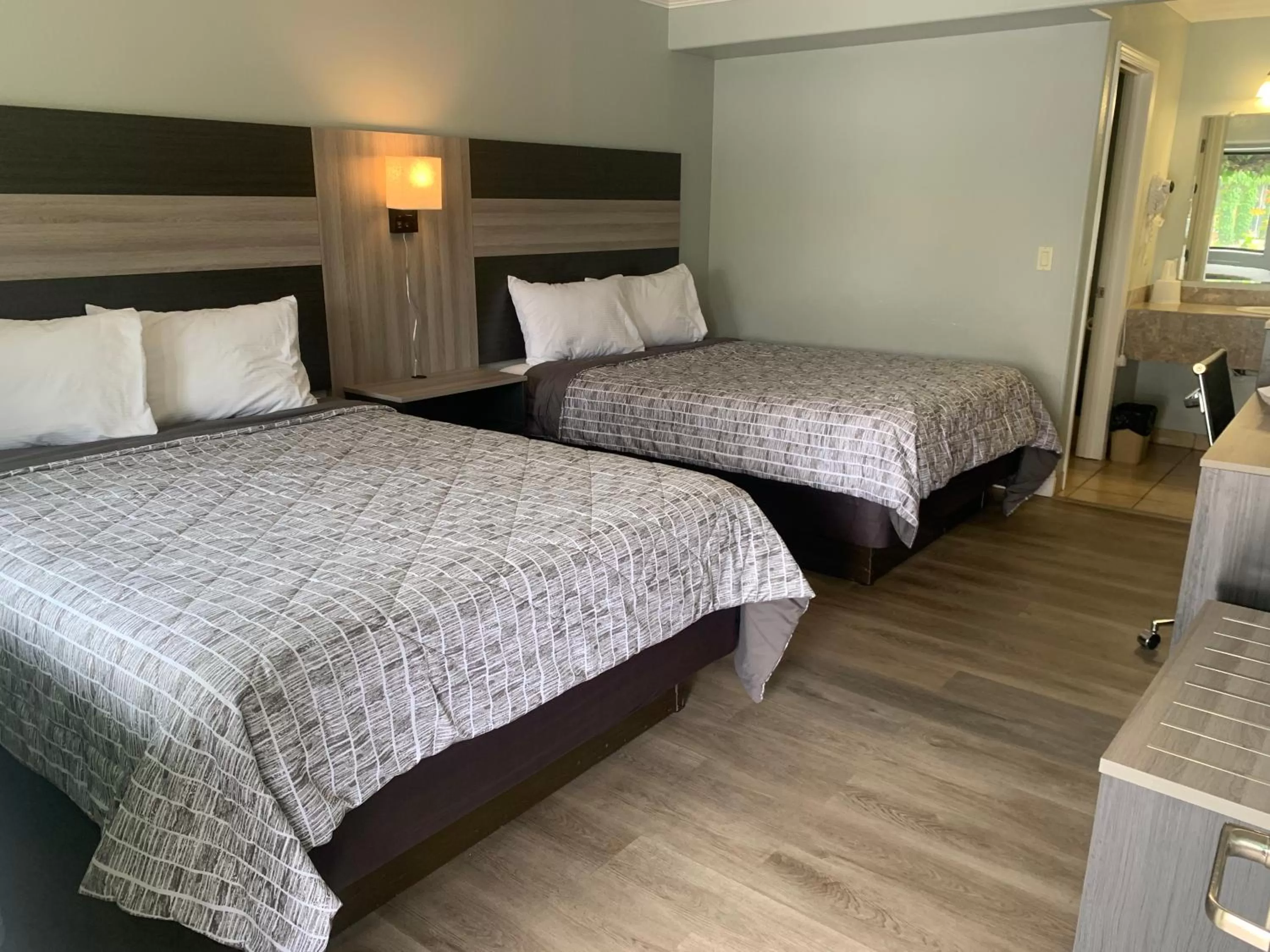 Two Queen Beds in Monterey Oceanside Inn