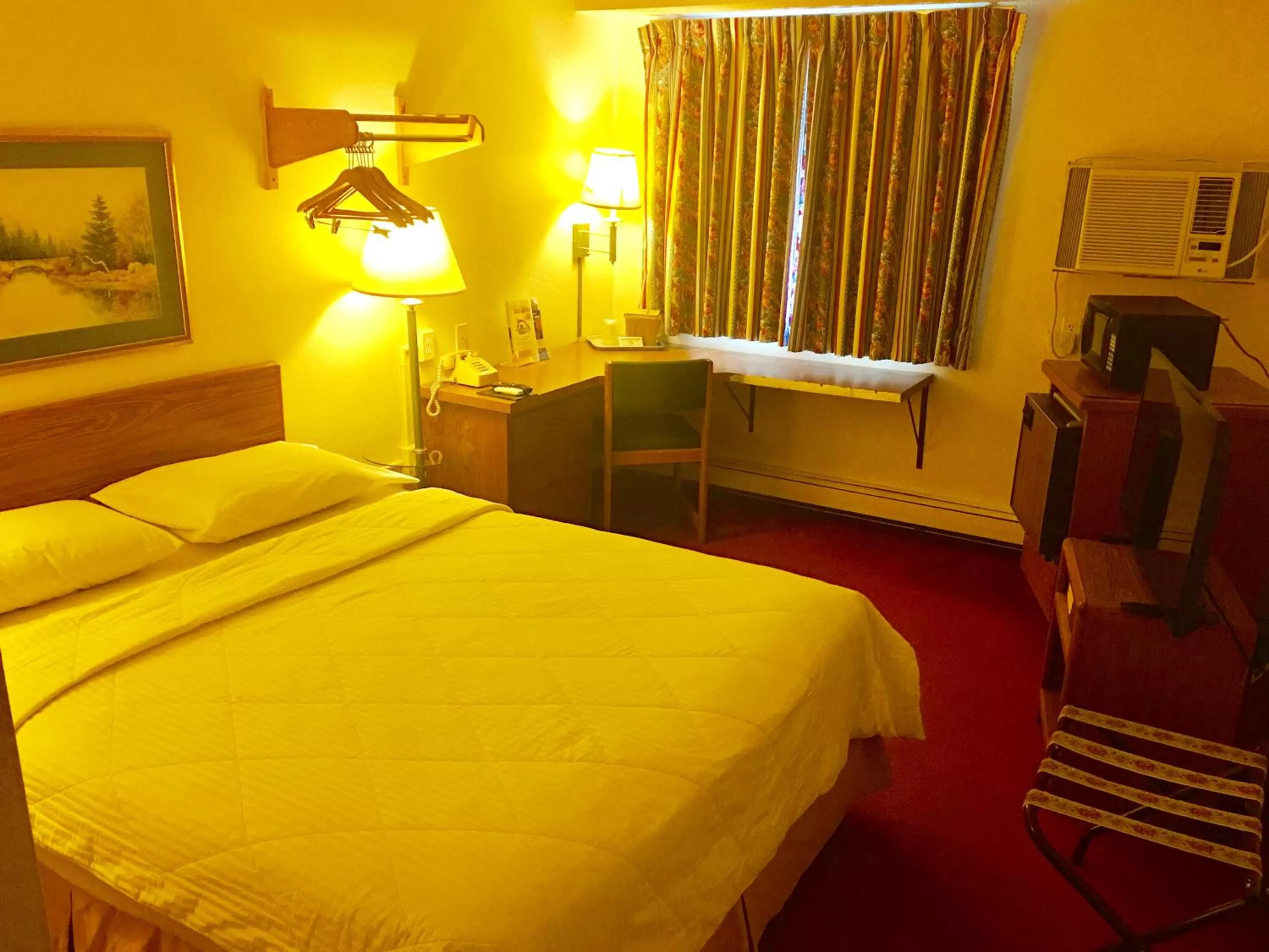 Queen Room in Select Inn Breckenridge