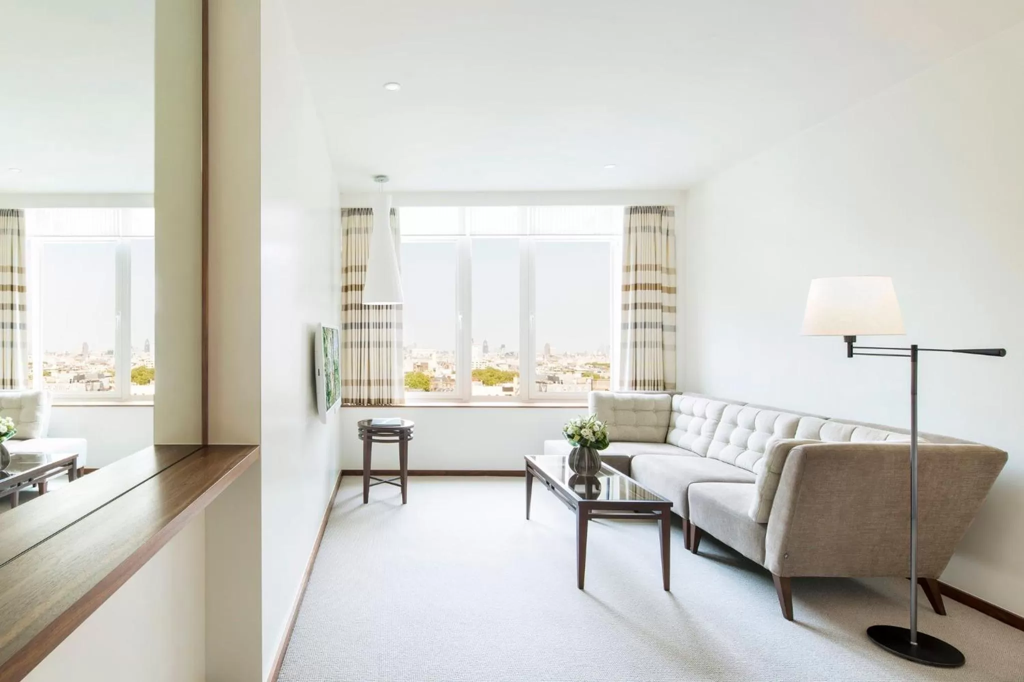 One-Bedroom City Suite in COMO Metropolitan London