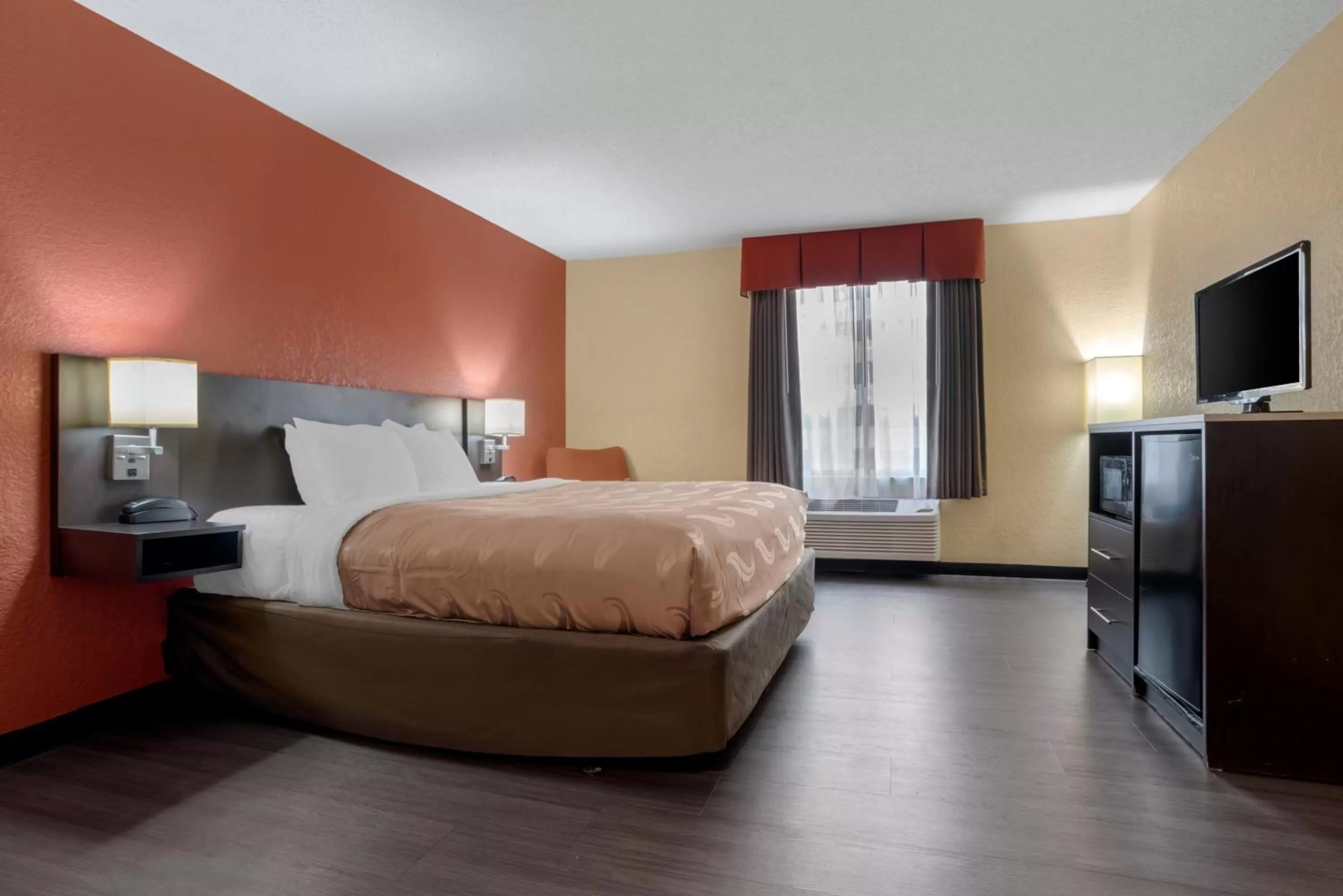 King Room - Accessible/Non-Smoking in Quality Inn Phenix City Columbus