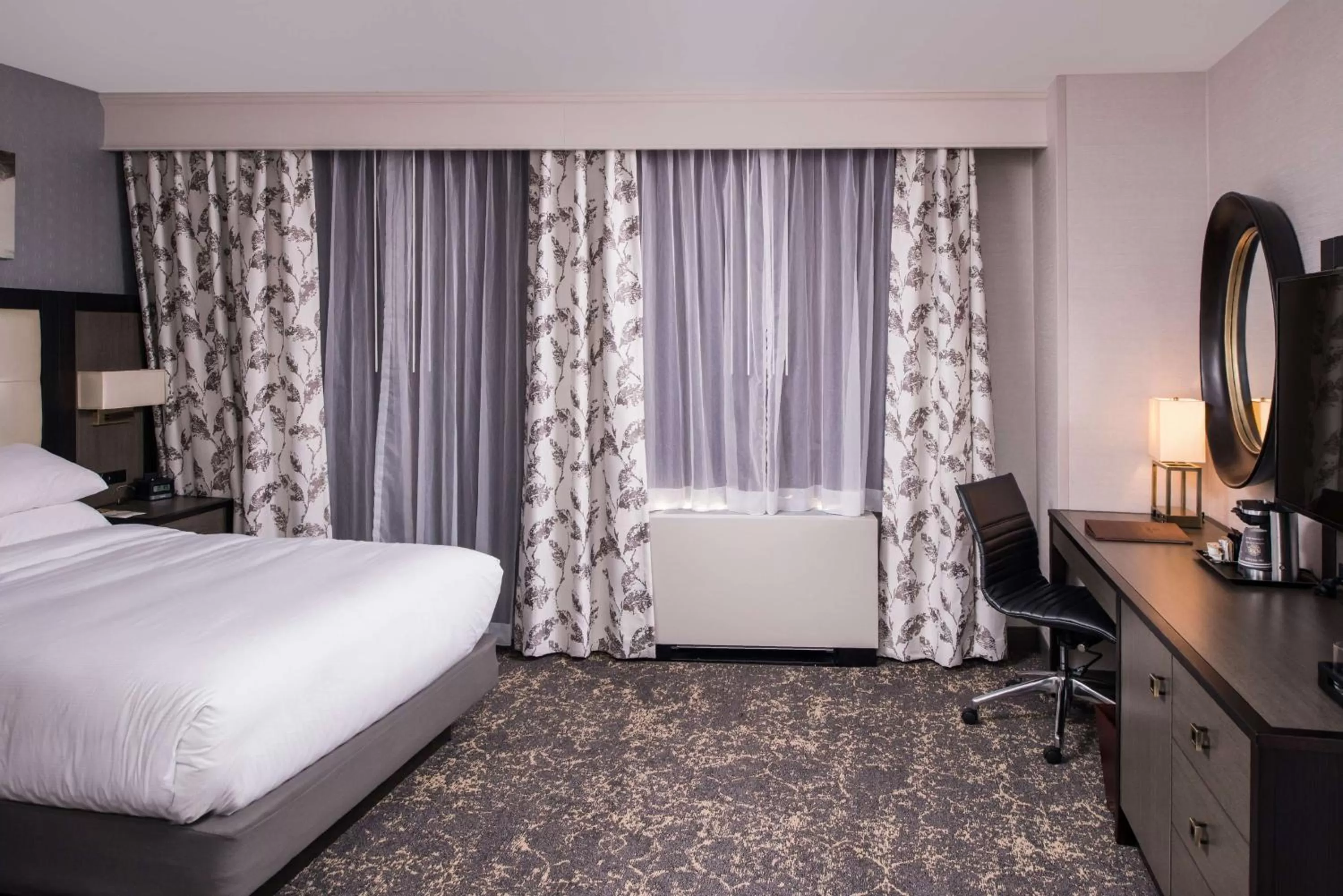 Queen Room in DoubleTree by Hilton Utica