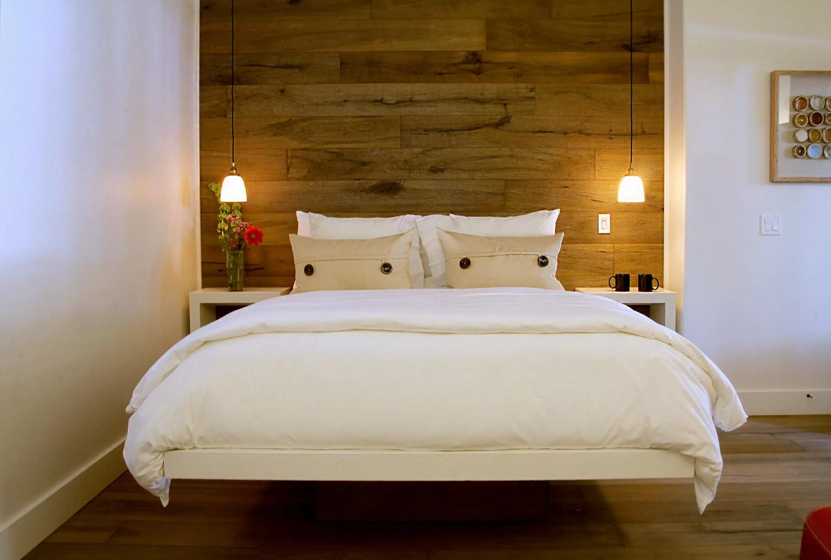 Queen Room in The Grand Idyllwild Lodge