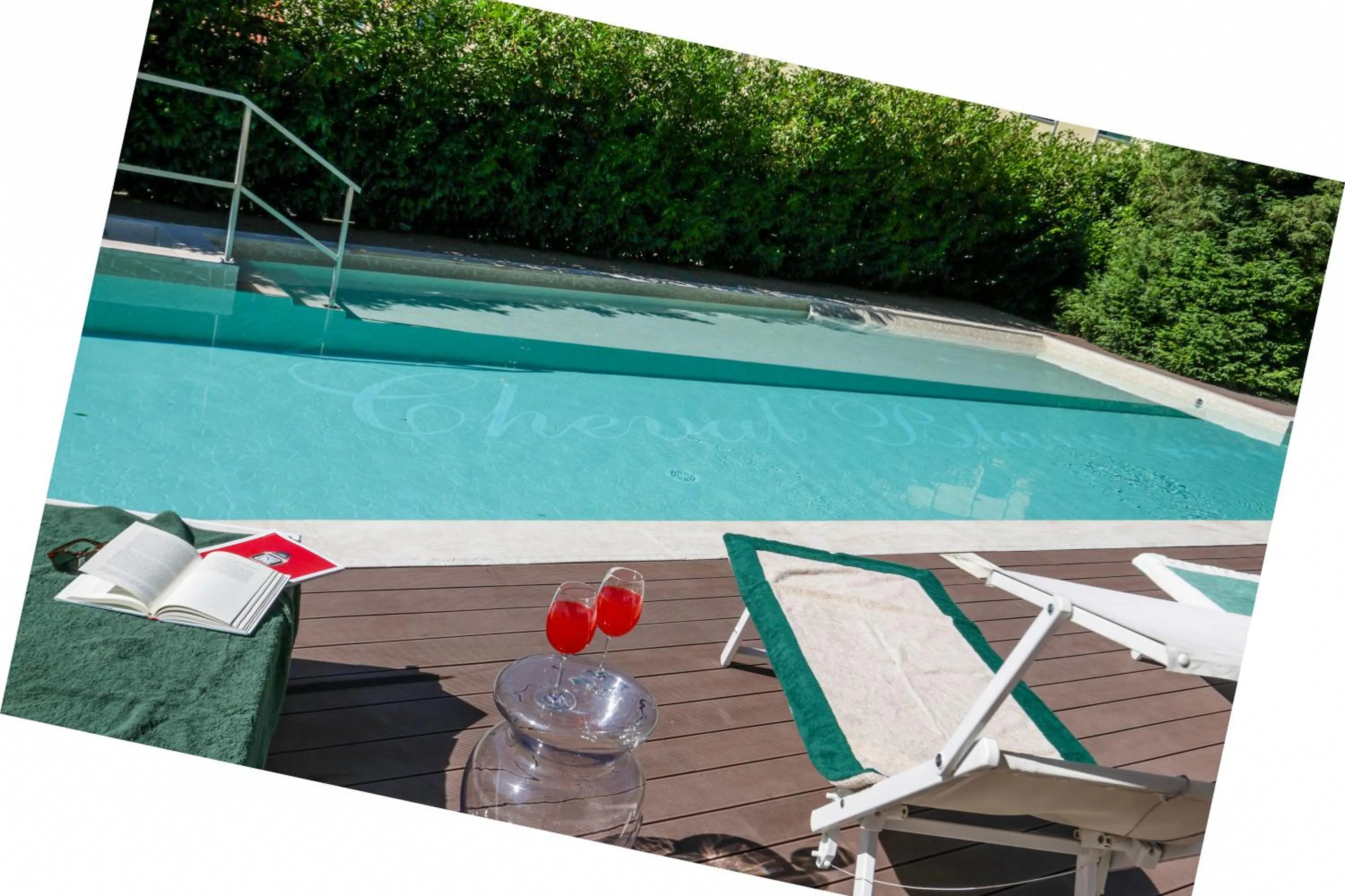 Hostellerie Du Cheval Blanc