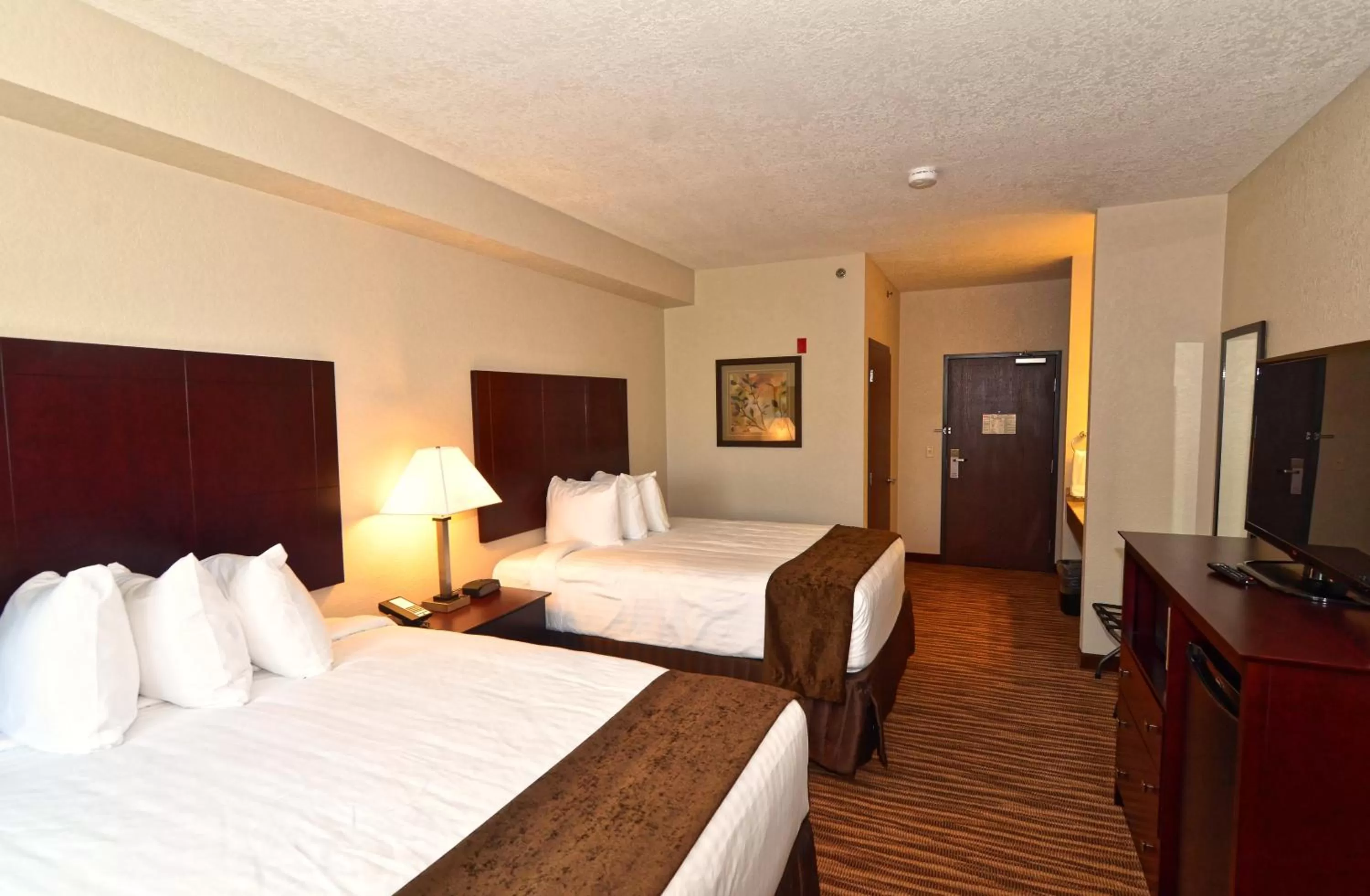 Queen Room in Cobblestone Inn & Suites - Clarion